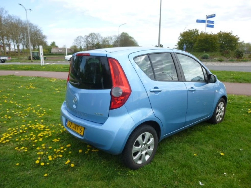 Hoofdafbeelding Opel Agila