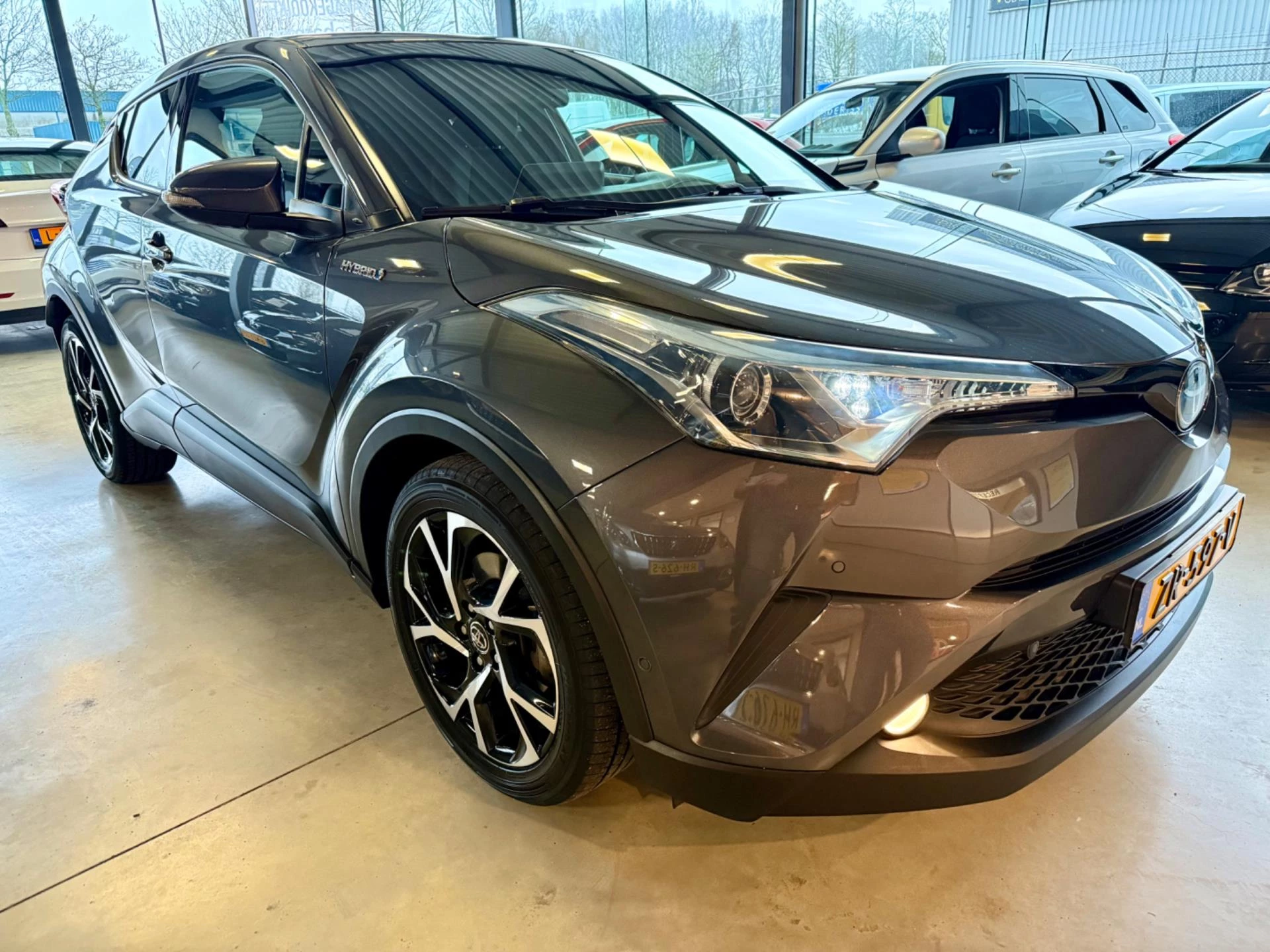 Hoofdafbeelding Toyota C-HR