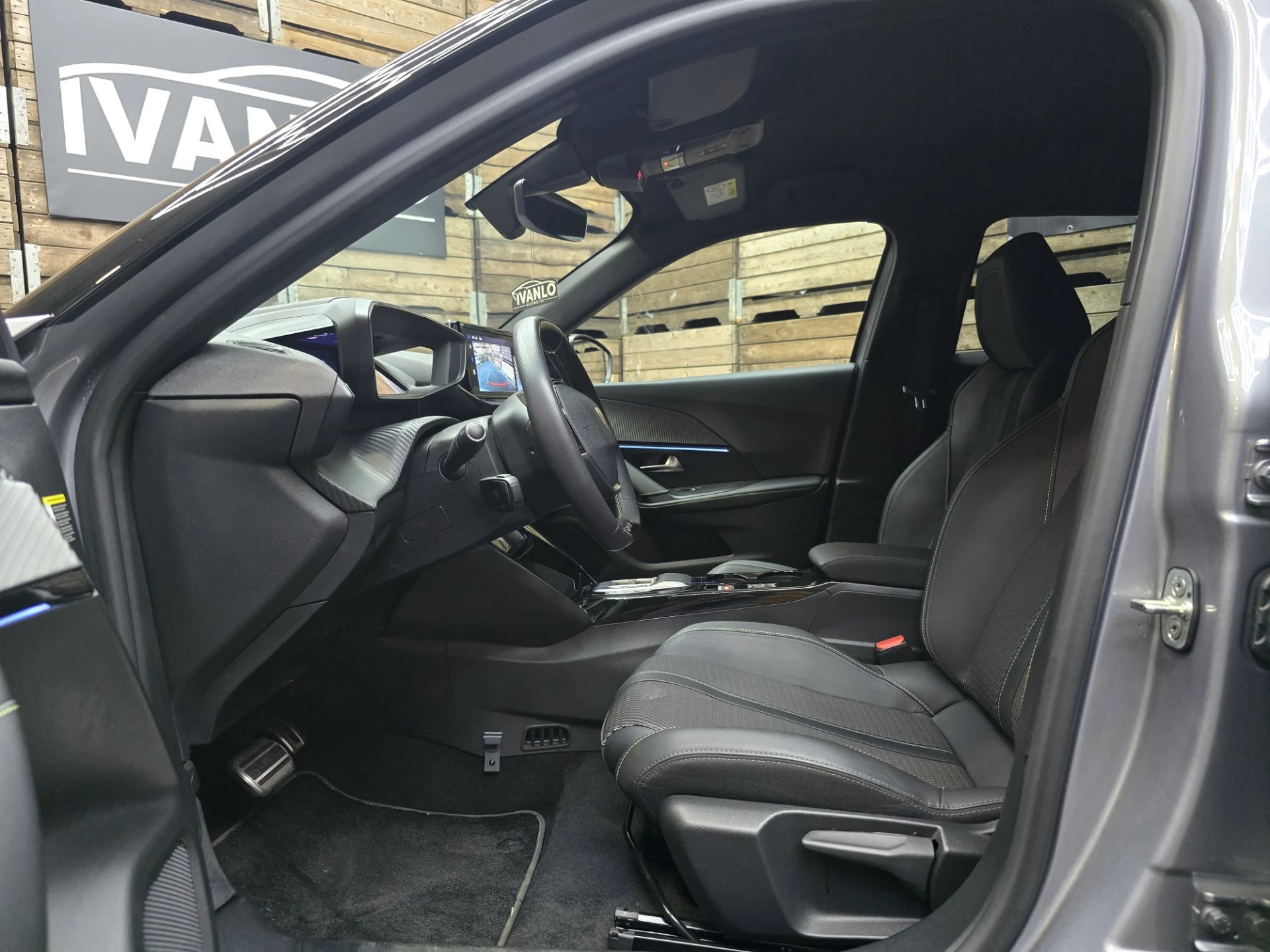 Hoofdafbeelding Peugeot e-2008