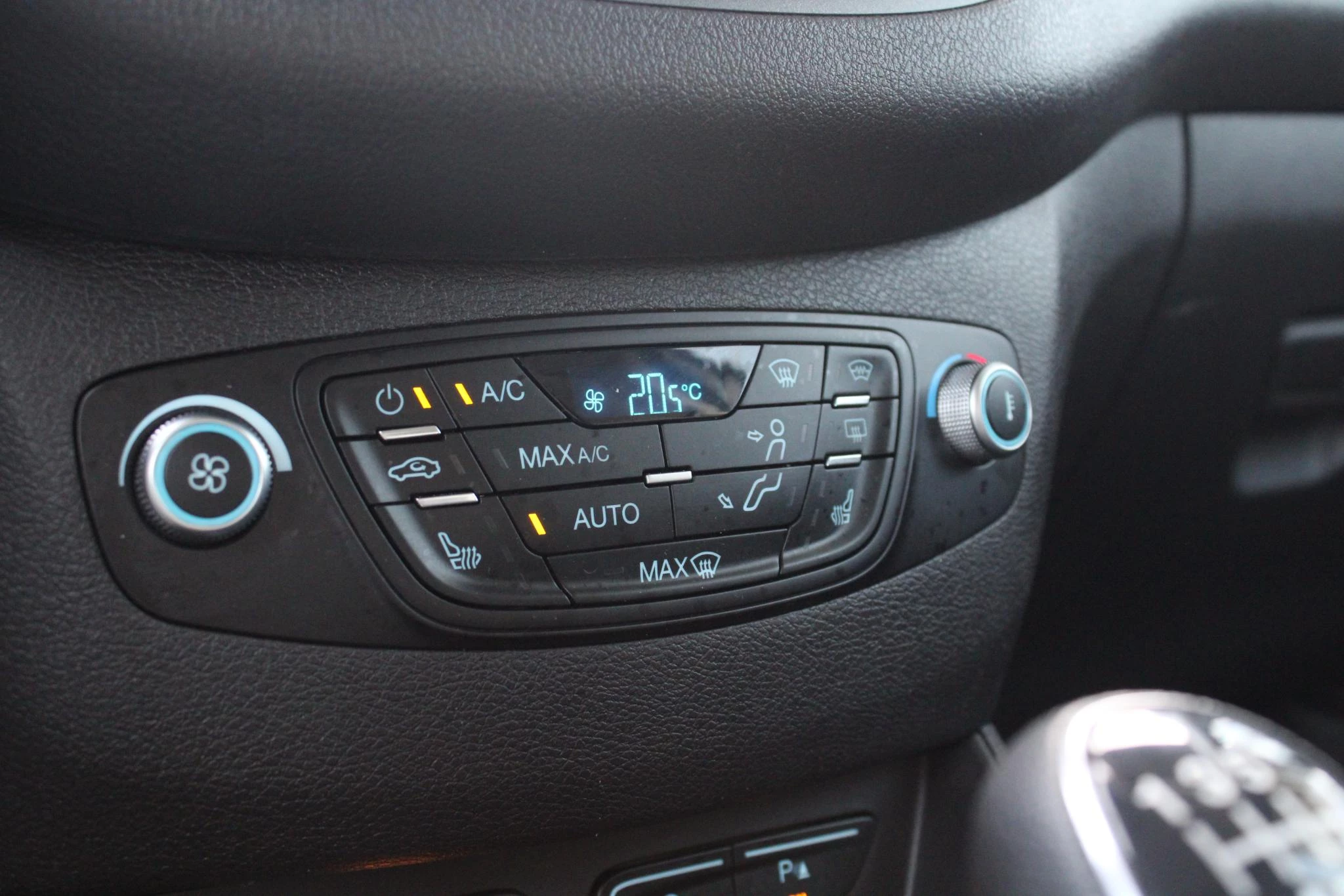 Hoofdafbeelding Ford Transit Courier