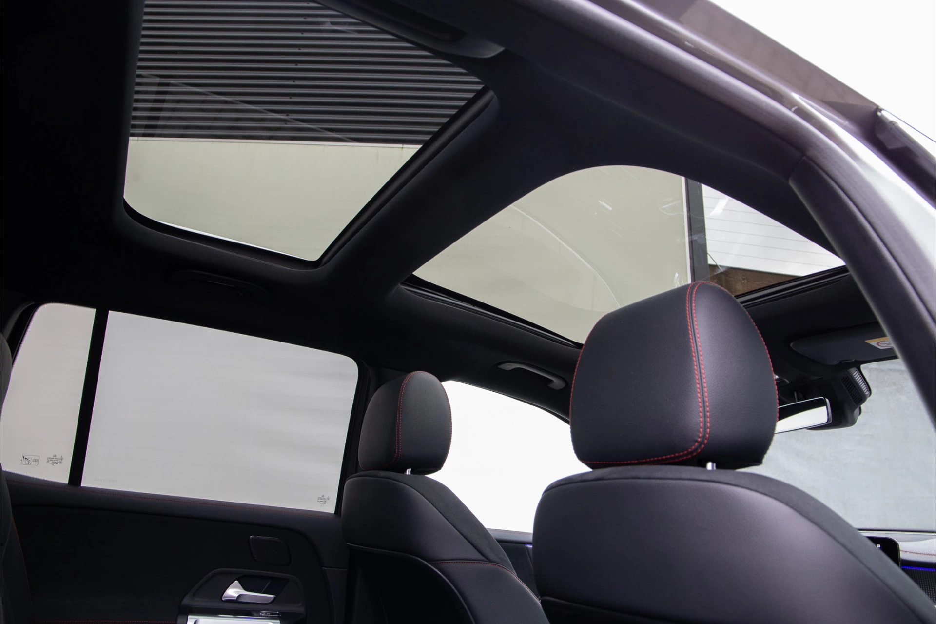 Hoofdafbeelding Mercedes-Benz EQB