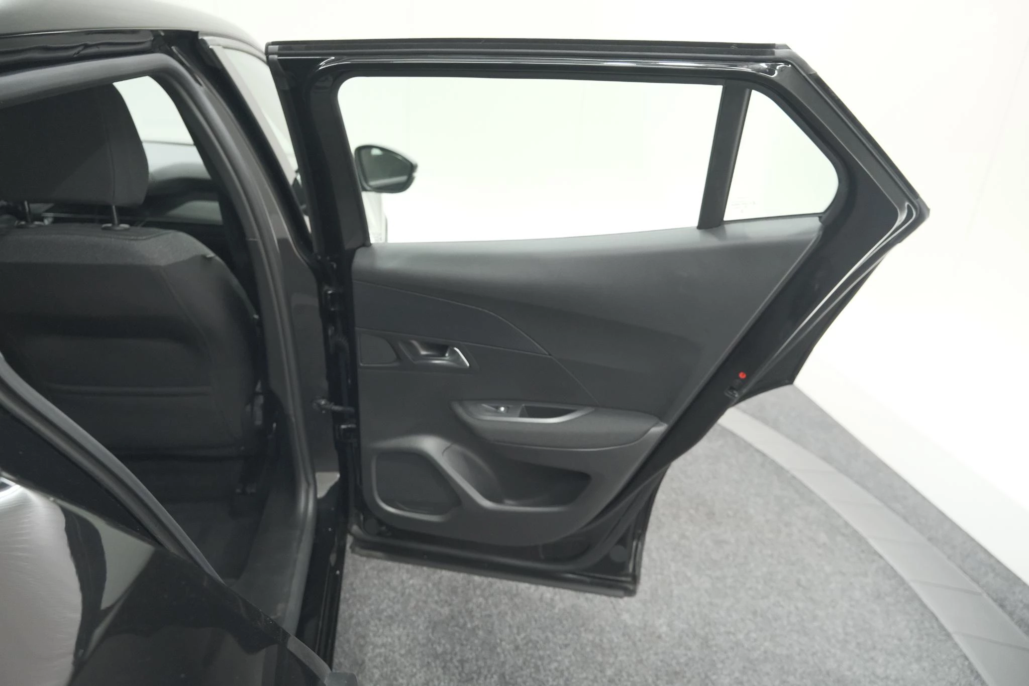 Hoofdafbeelding Peugeot e-2008