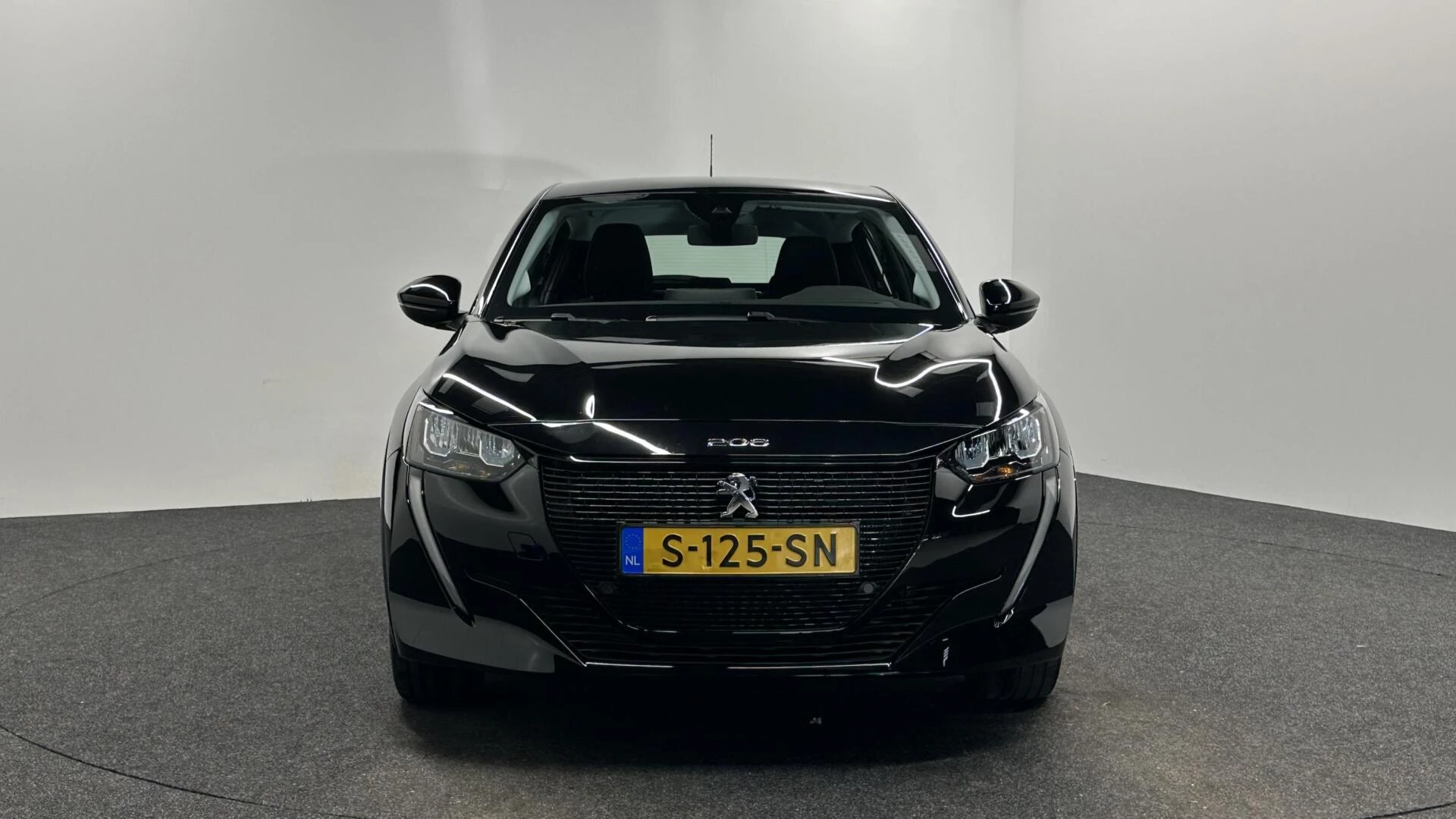 Hoofdafbeelding Peugeot e-208