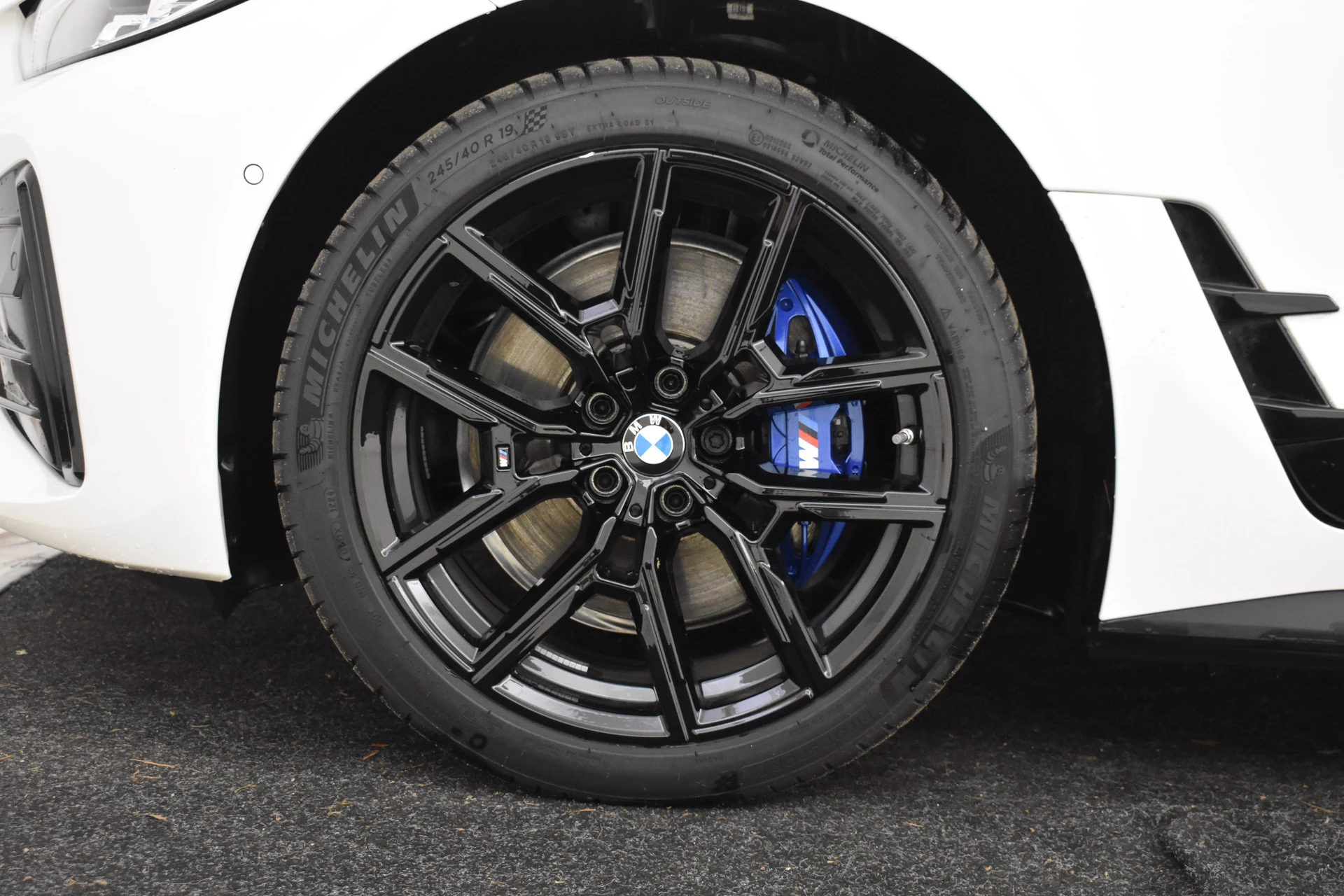 Hoofdafbeelding BMW i4