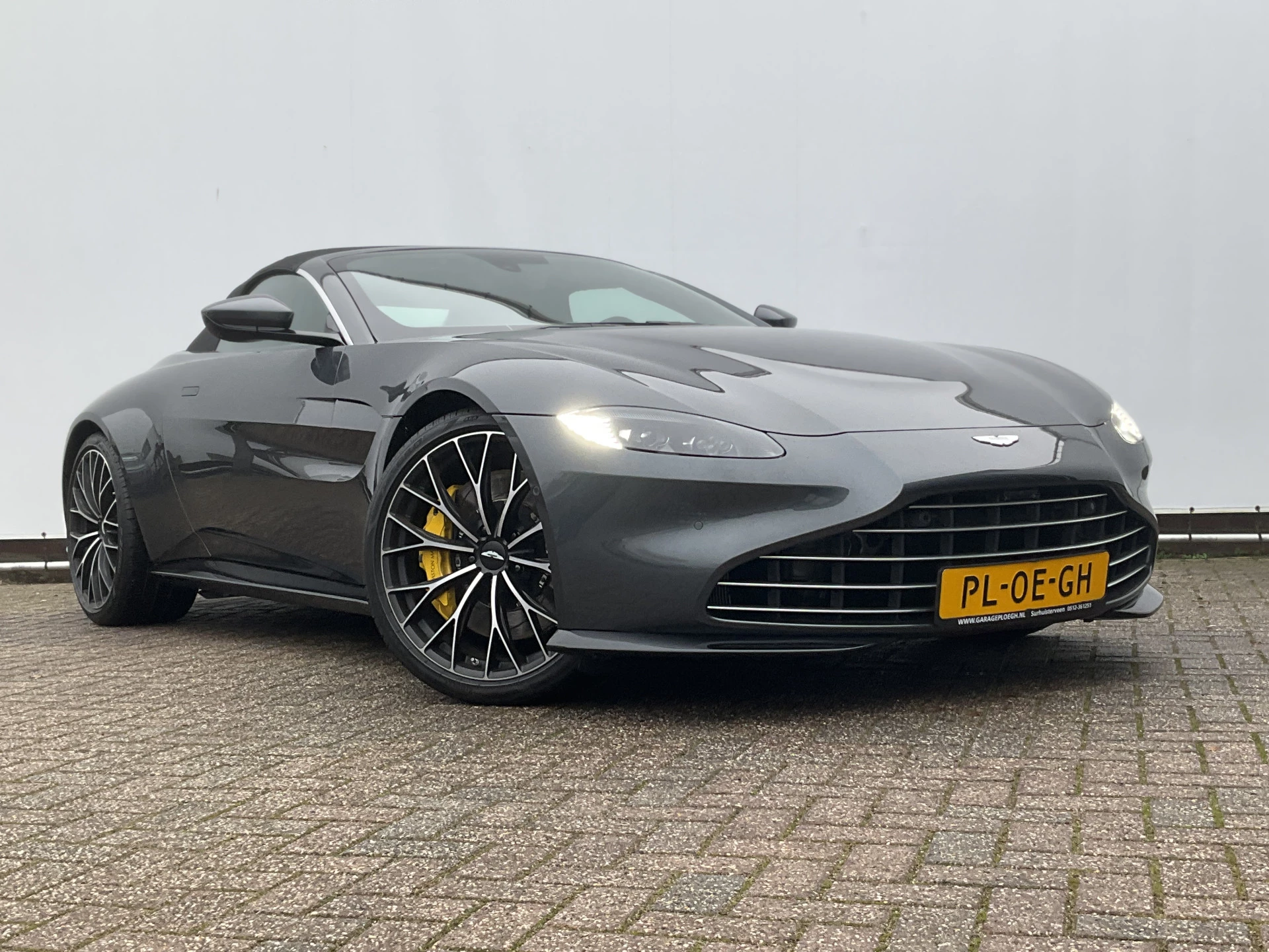 Hoofdafbeelding Aston Martin V8 Vantage