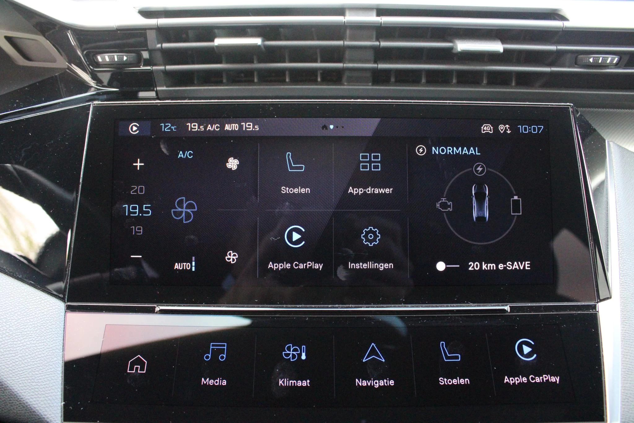Hoofdafbeelding Peugeot 408