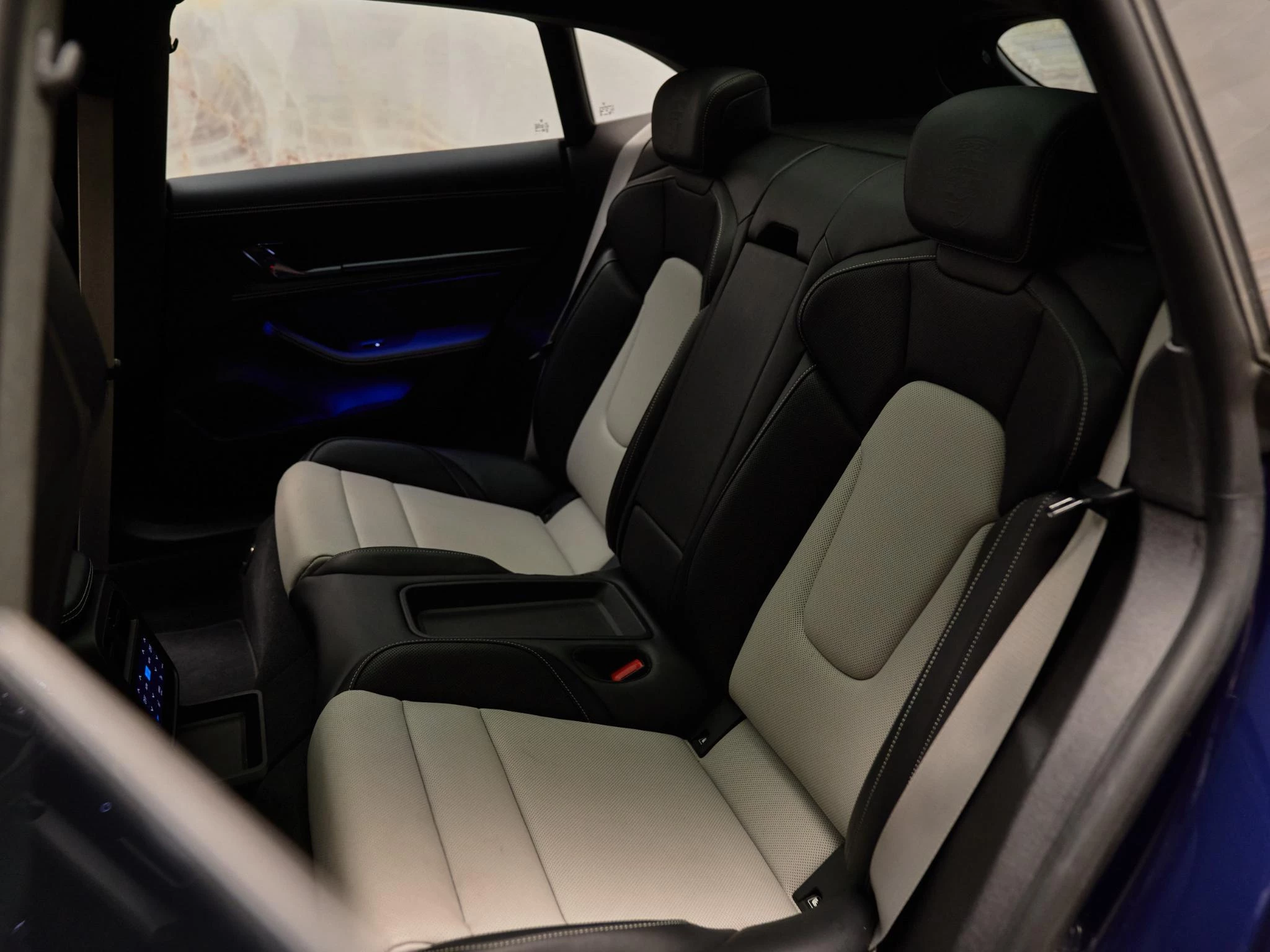 Hoofdafbeelding Porsche Taycan