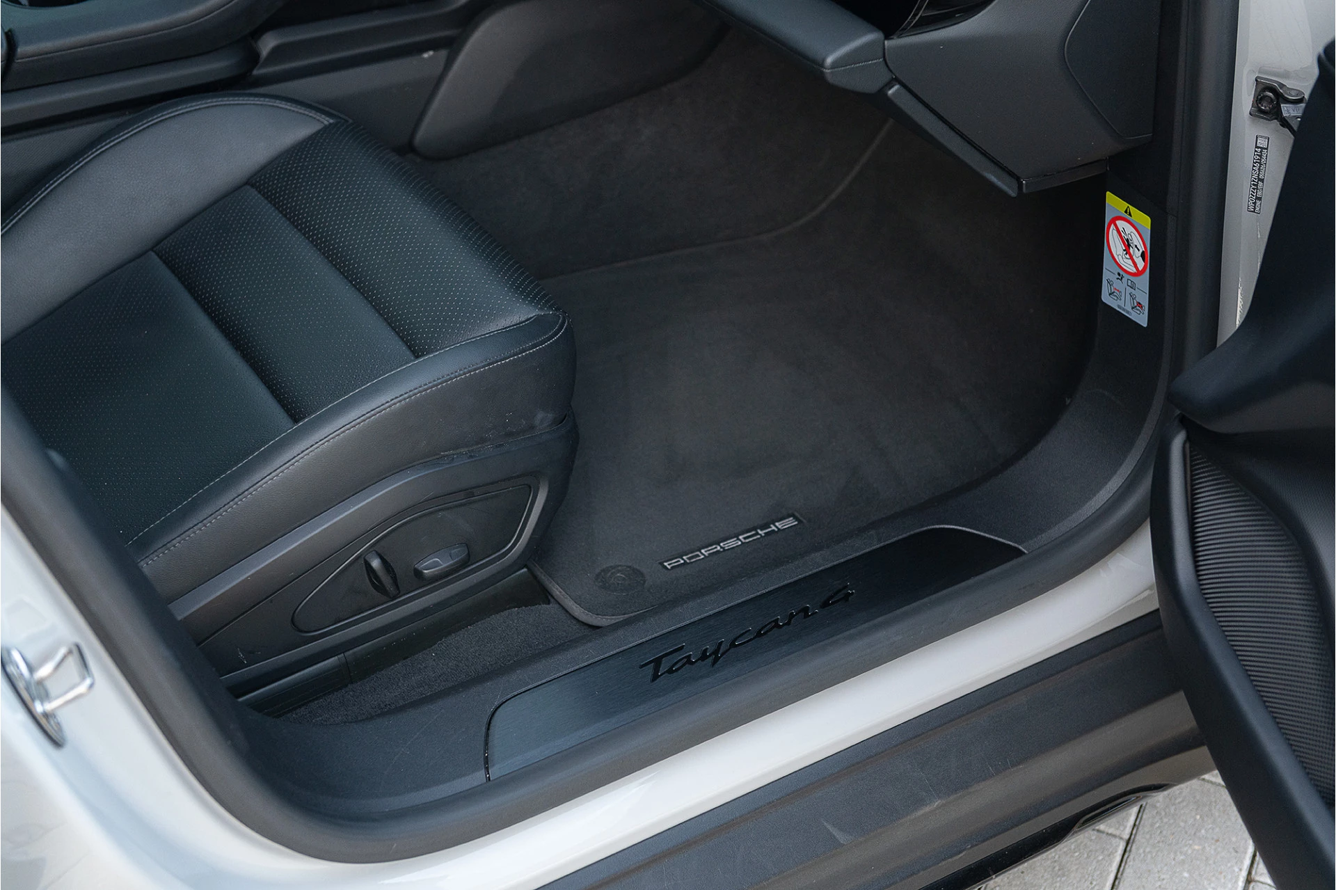 Hoofdafbeelding Porsche Taycan