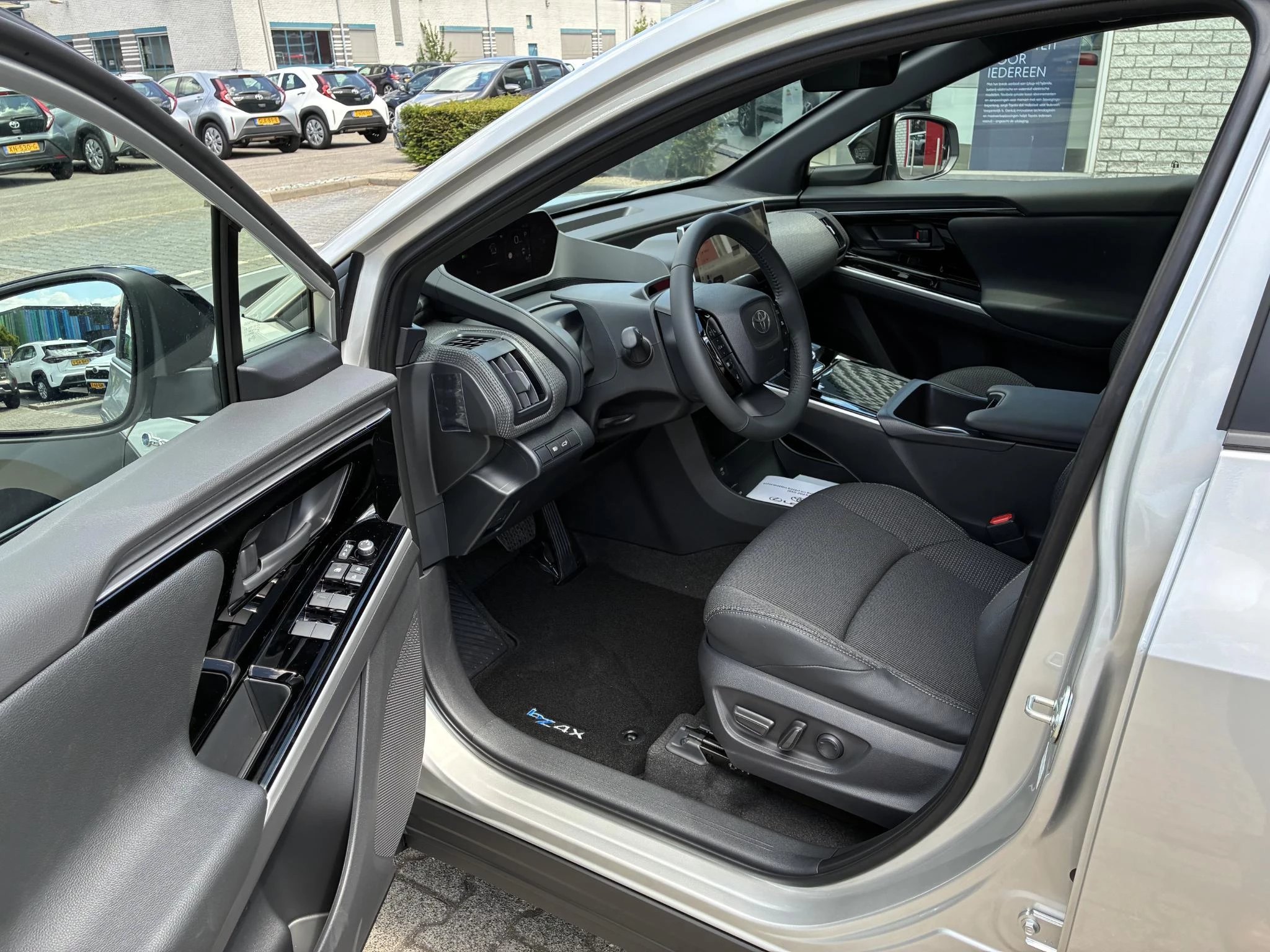 Hoofdafbeelding Toyota bZ4X