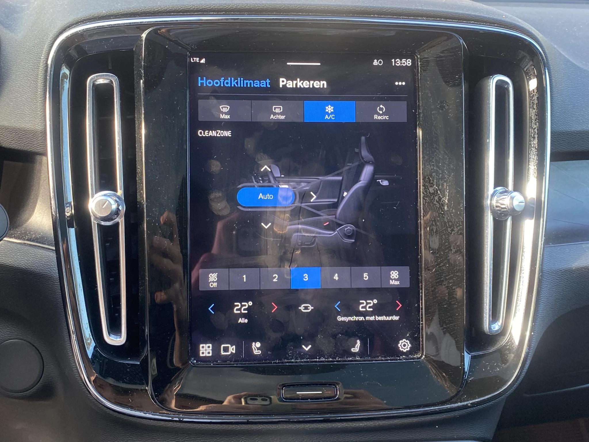 Hoofdafbeelding Volvo C40