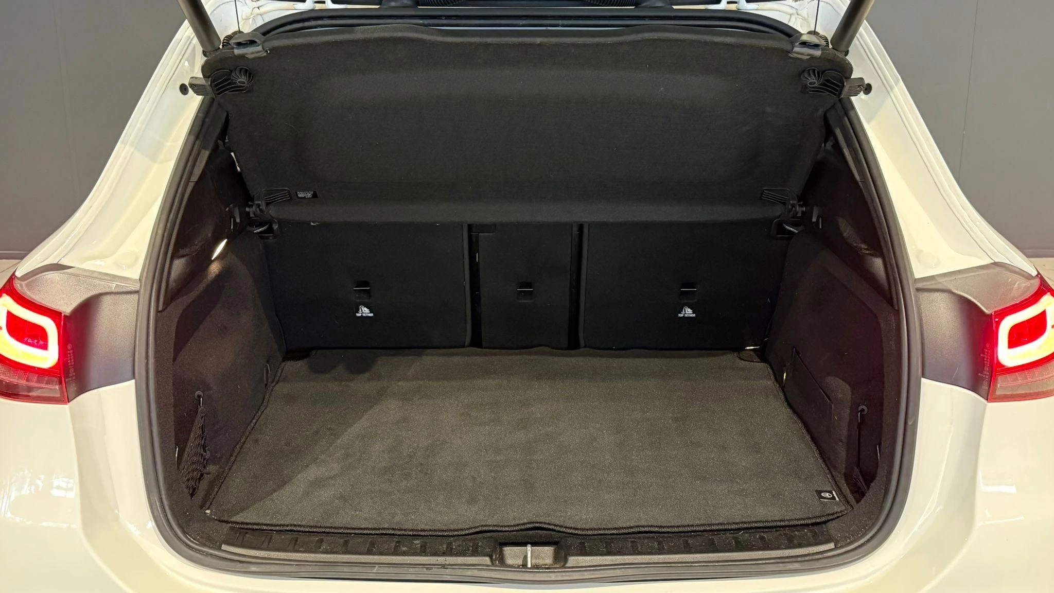 Hoofdafbeelding Mercedes-Benz EQA