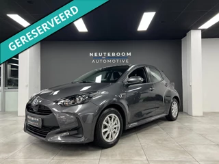Hoofdafbeelding Toyota Yaris Toyota Yaris 1.5 Hybrid | Carplay | Camera | Cruise | Lane |