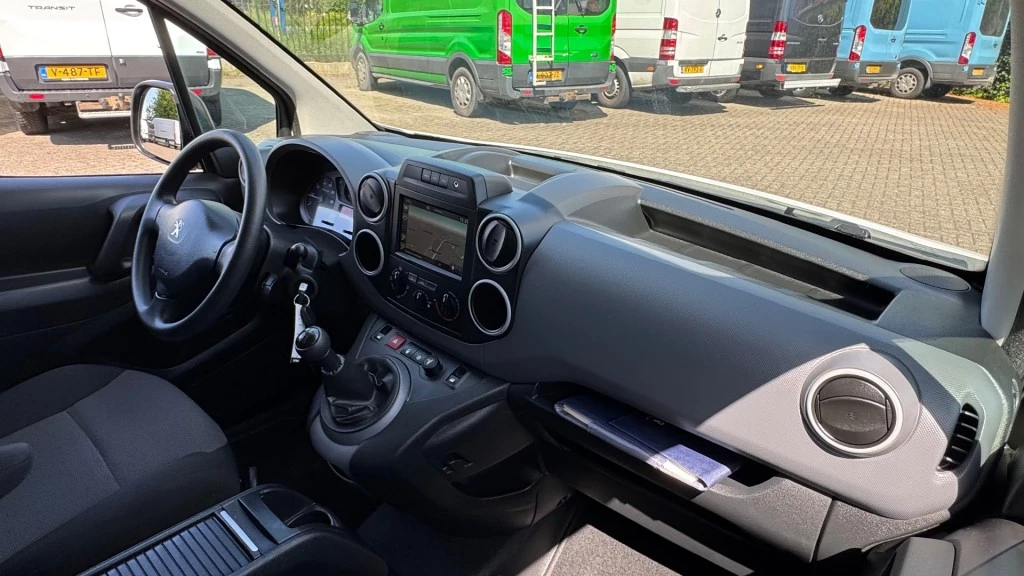 Hoofdafbeelding Peugeot Partner