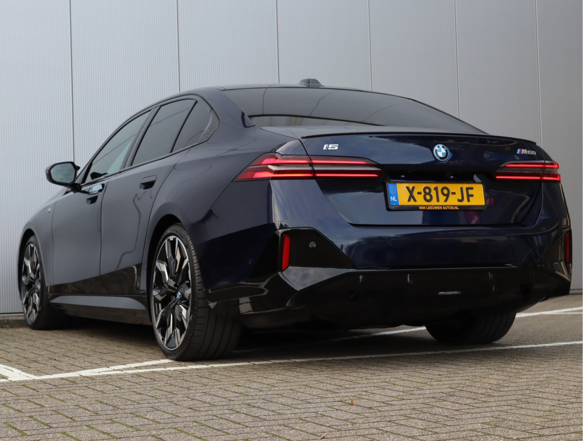 Hoofdafbeelding BMW i5