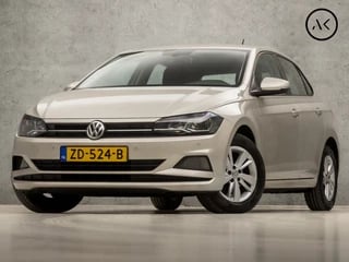 Volkswagen Polo 1.0 TSI Sportline Automaat (APPLE CARPLAY, GROOT NAVI, CLIMATE, STOELVERWARMING, SPORTSTOELEN, LM VELGEN, PARKEERSENSOREN, ARMSTEUN, CRUISE, NIEUWE APK, NIEUWSTAAT)