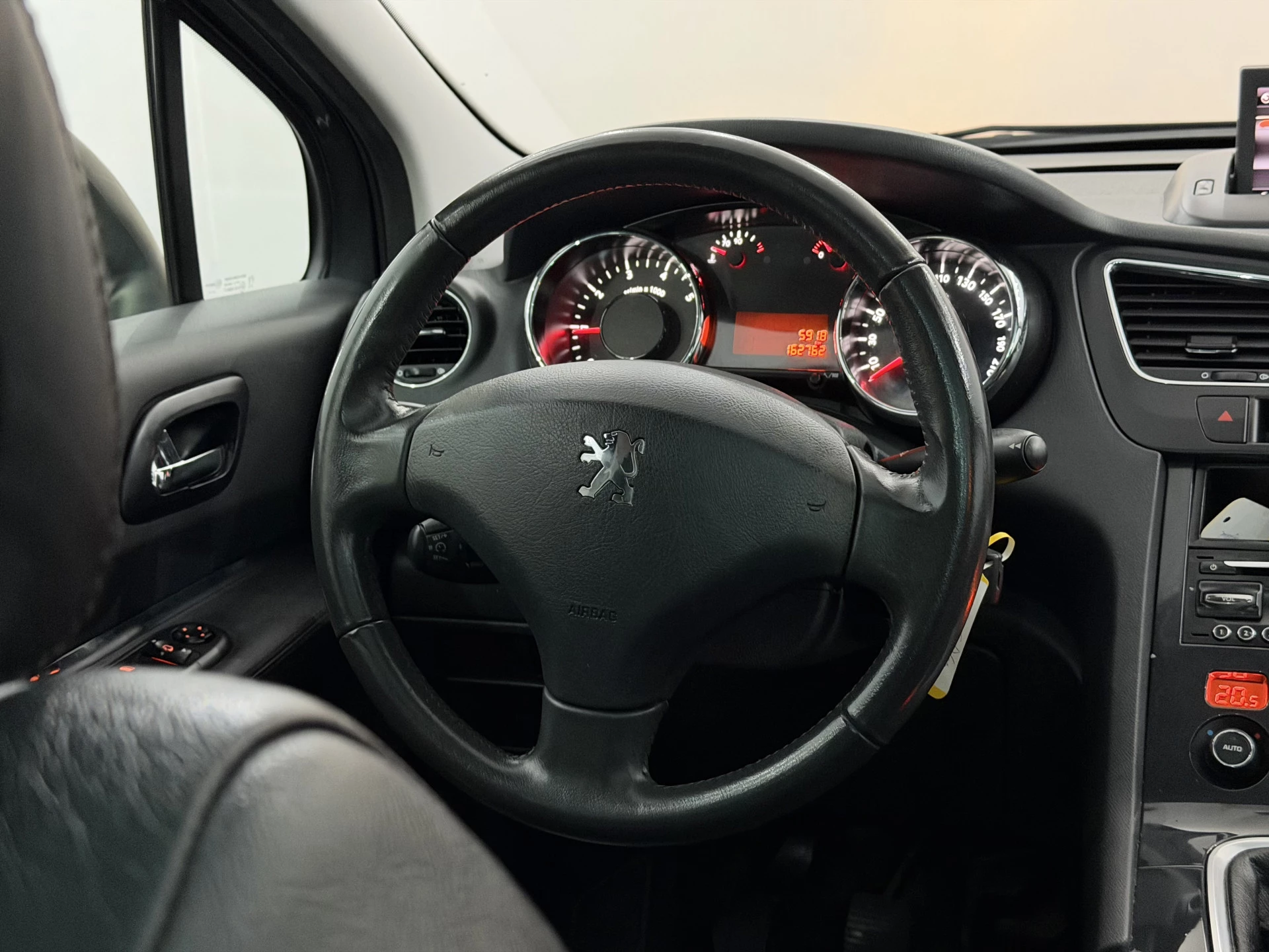 Hoofdafbeelding Peugeot 5008