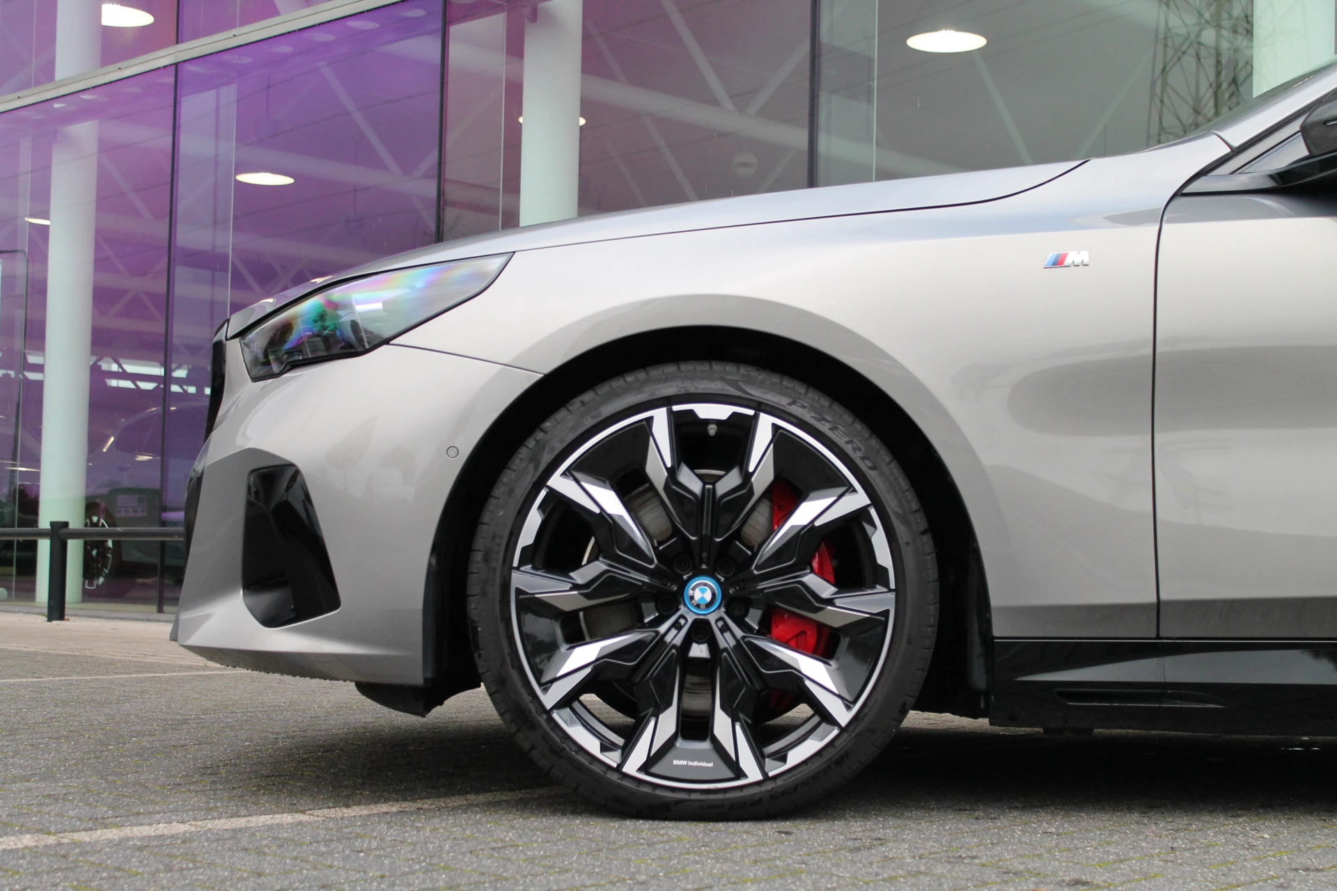 Hoofdafbeelding BMW i5