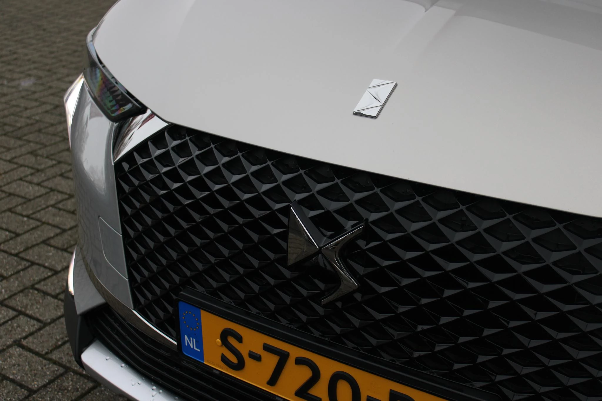 Hoofdafbeelding DS DS 4