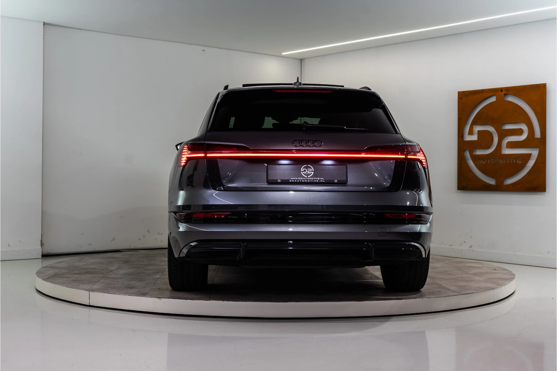 Hoofdafbeelding Audi e-tron