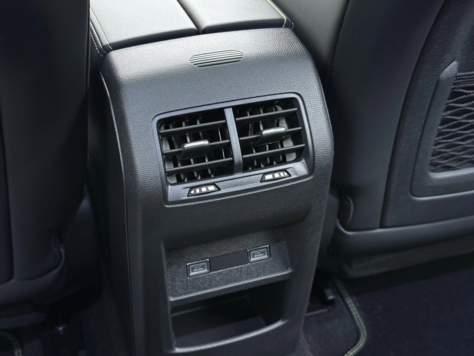 Hoofdafbeelding Peugeot 408
