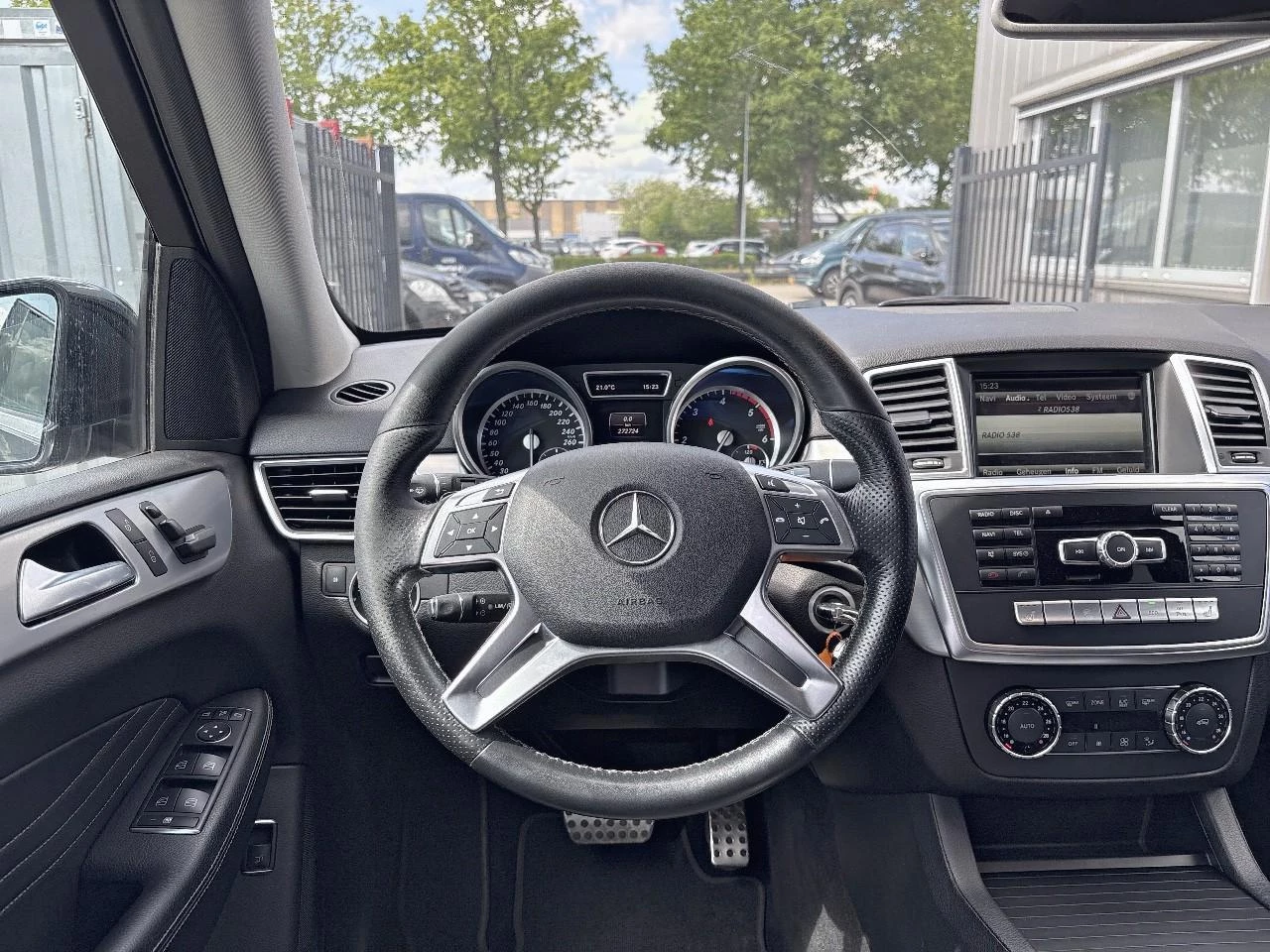Hoofdafbeelding Mercedes-Benz M-Klasse