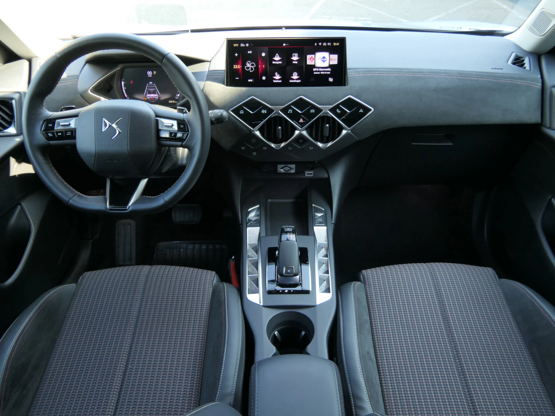 Hoofdafbeelding DS DS 3