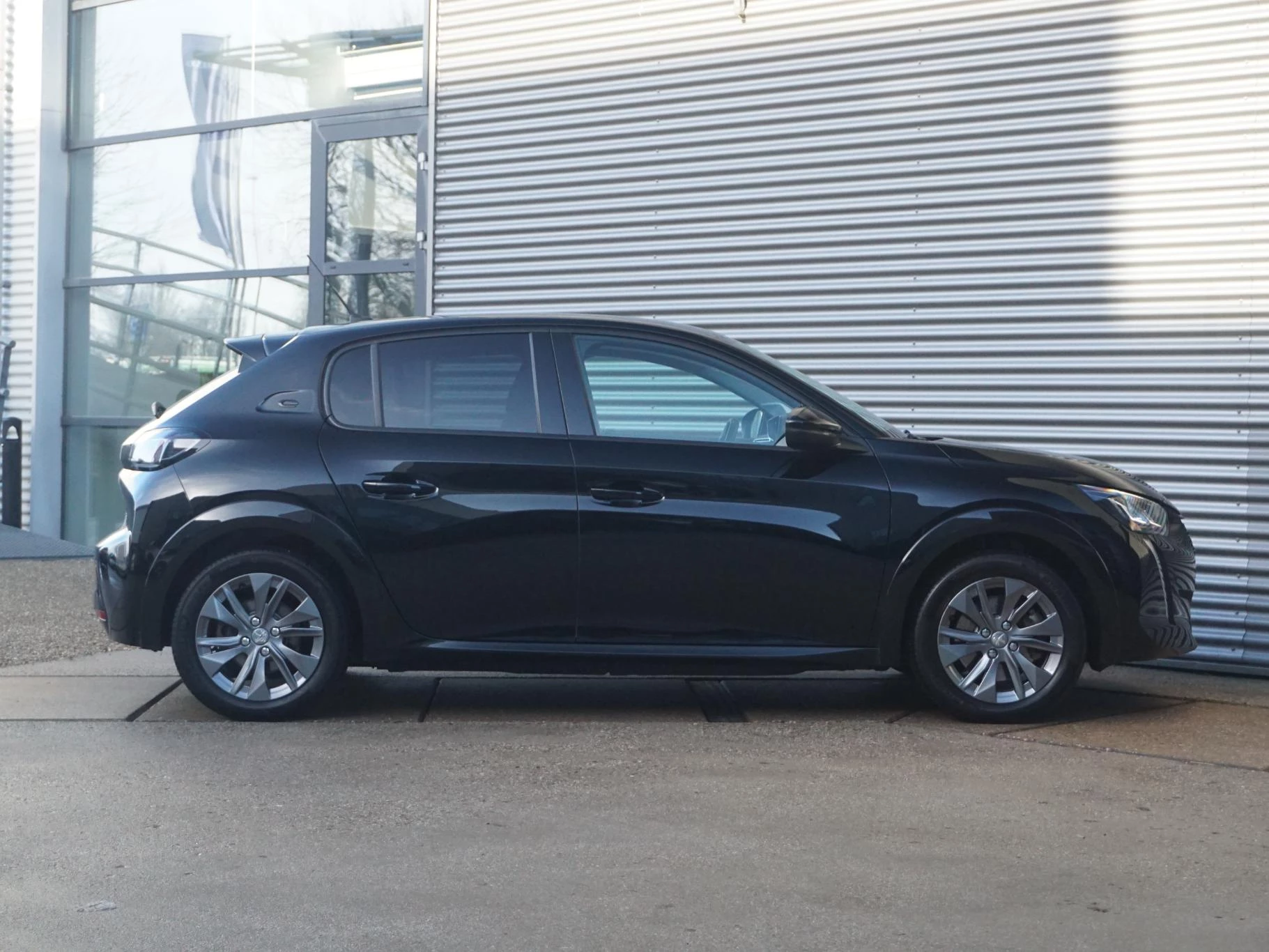 Hoofdafbeelding Peugeot e-208