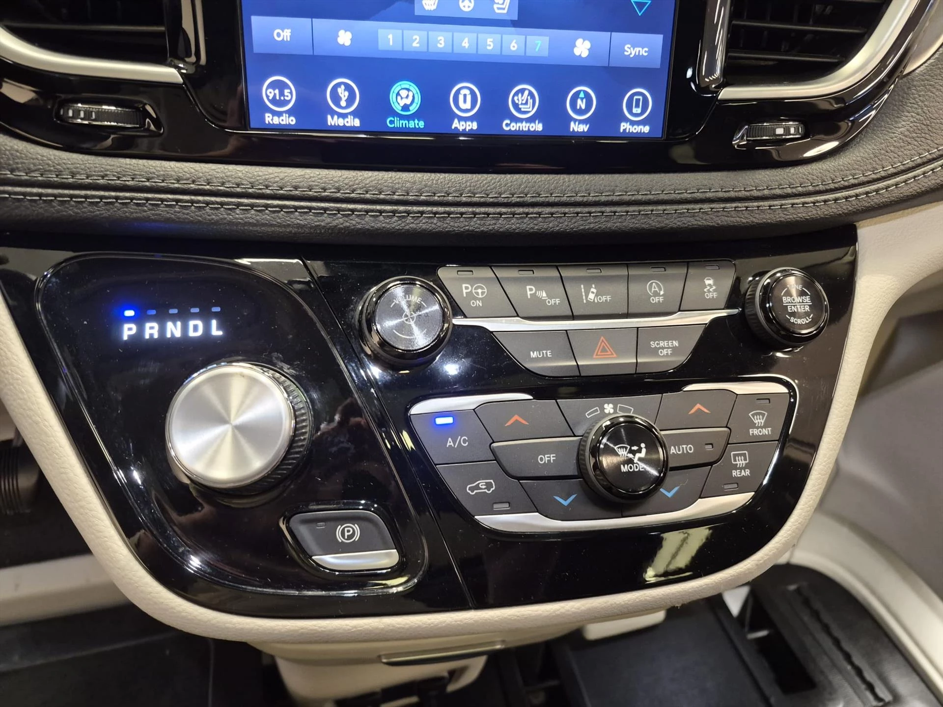 Hoofdafbeelding Chrysler Pacifica