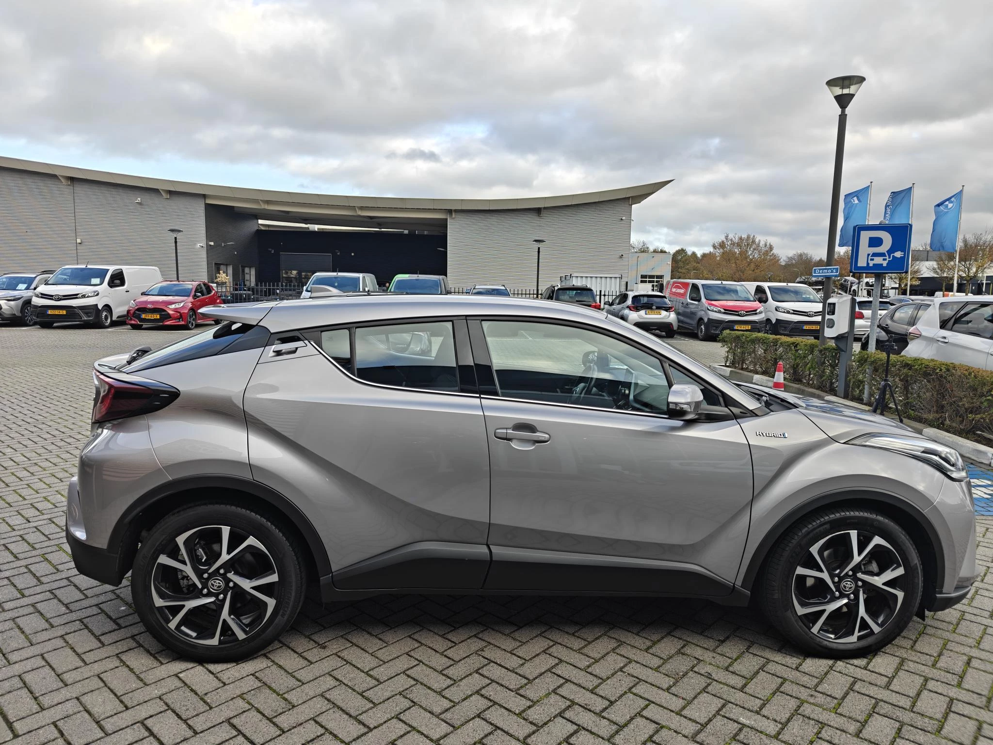 Hoofdafbeelding Toyota C-HR