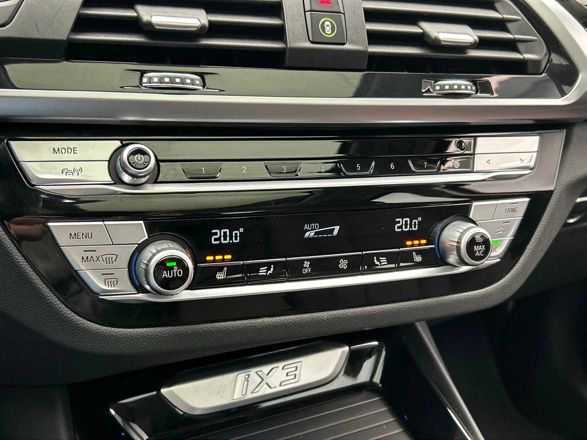 Hoofdafbeelding BMW iX3