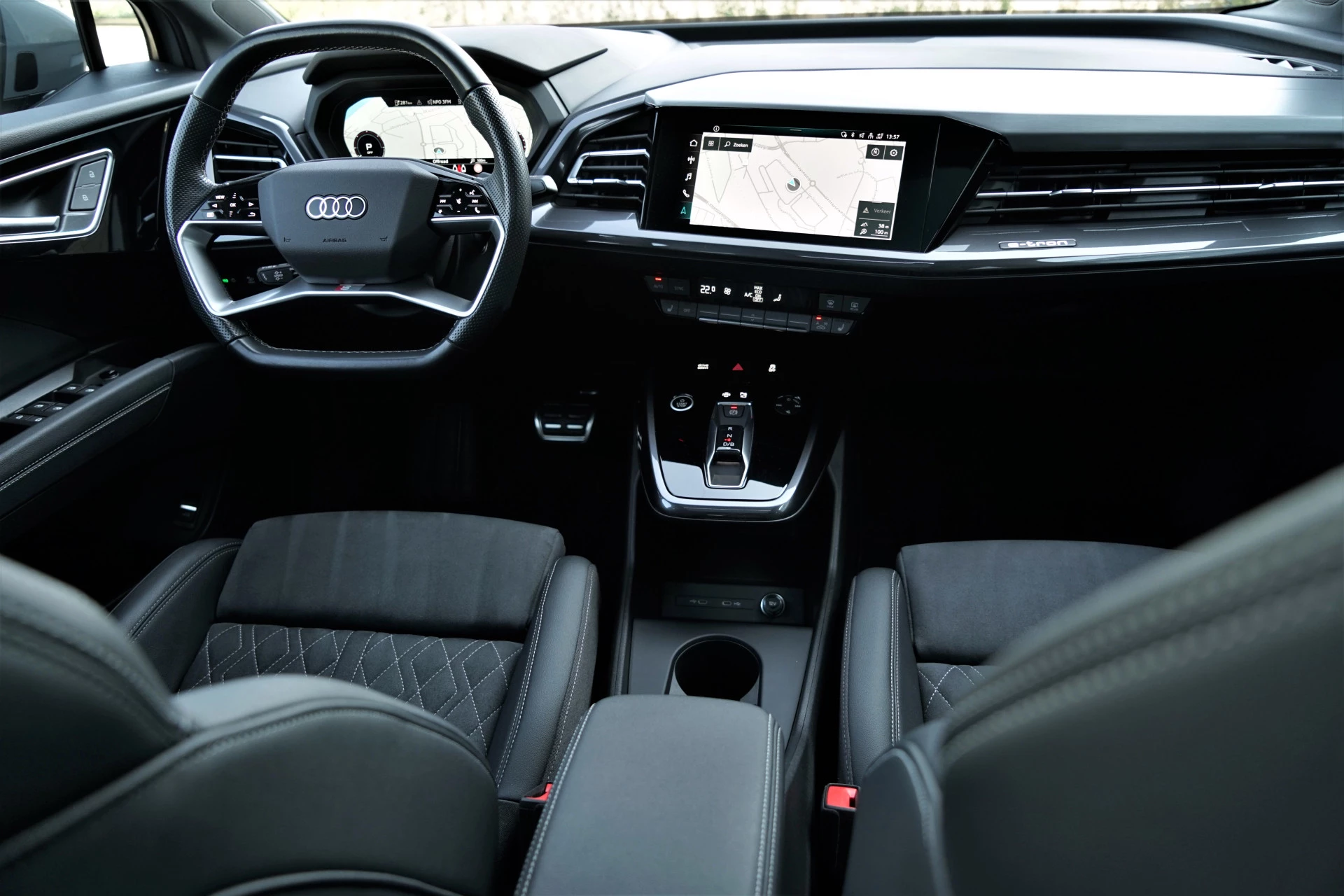 Hoofdafbeelding Audi Q4 Sportback e-tron