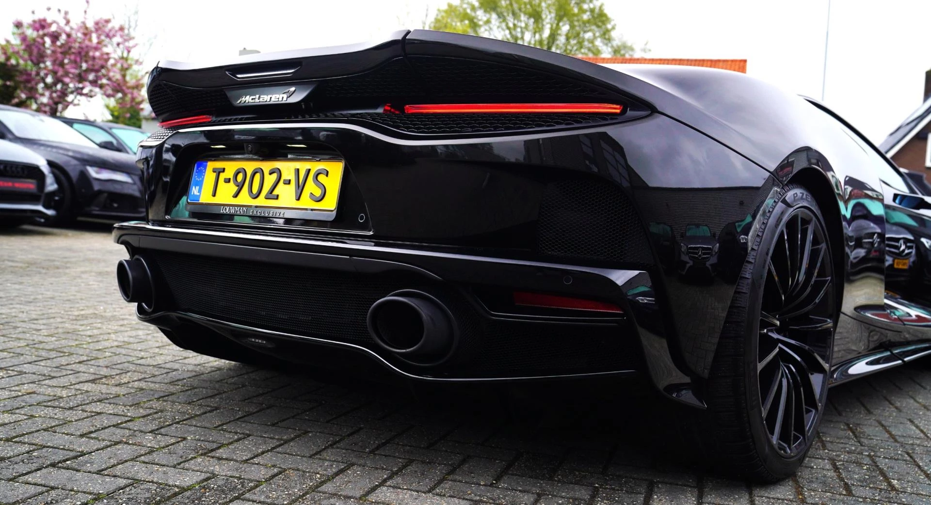 Hoofdafbeelding McLaren GT