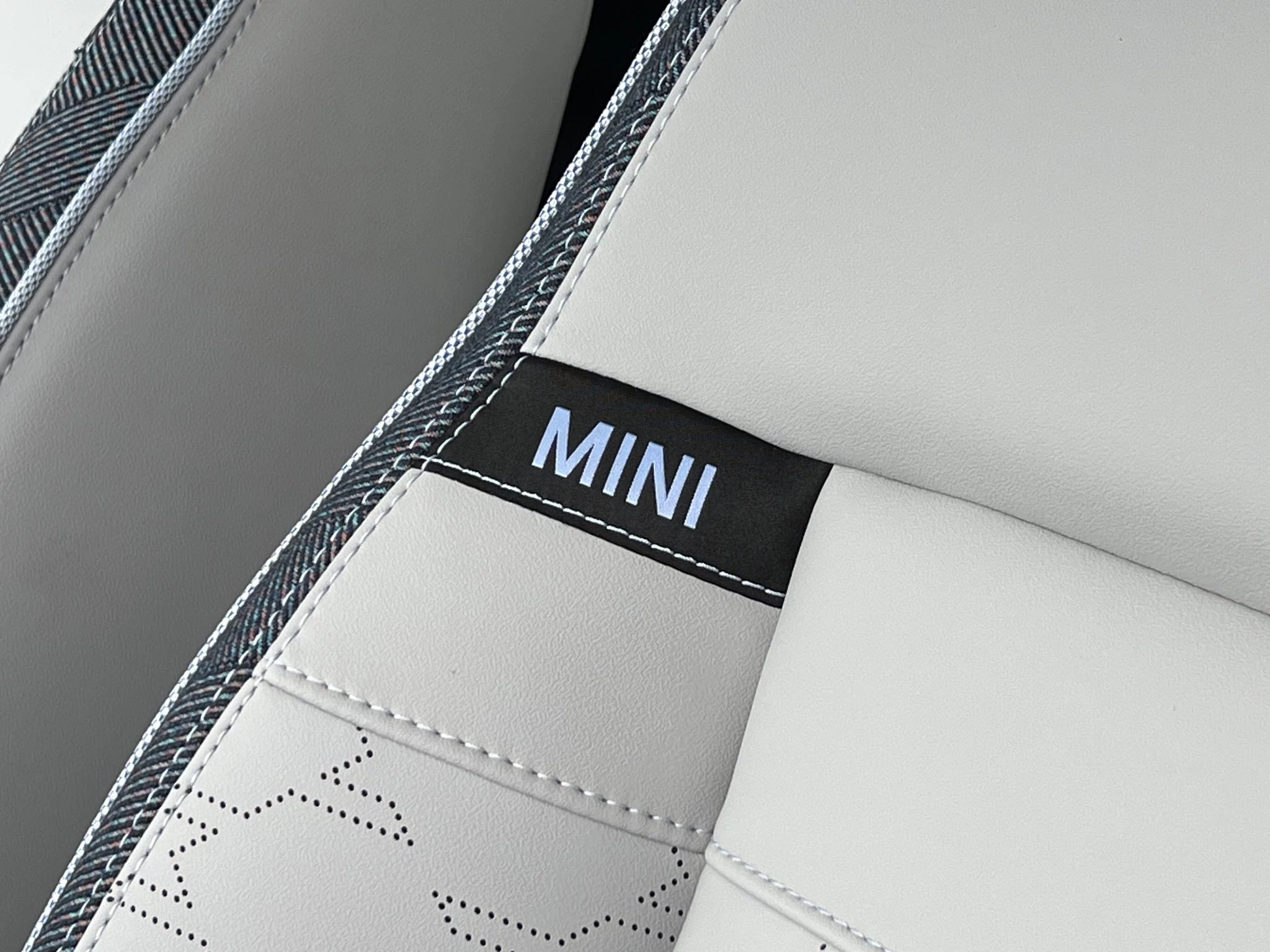 Hoofdafbeelding MINI Aceman