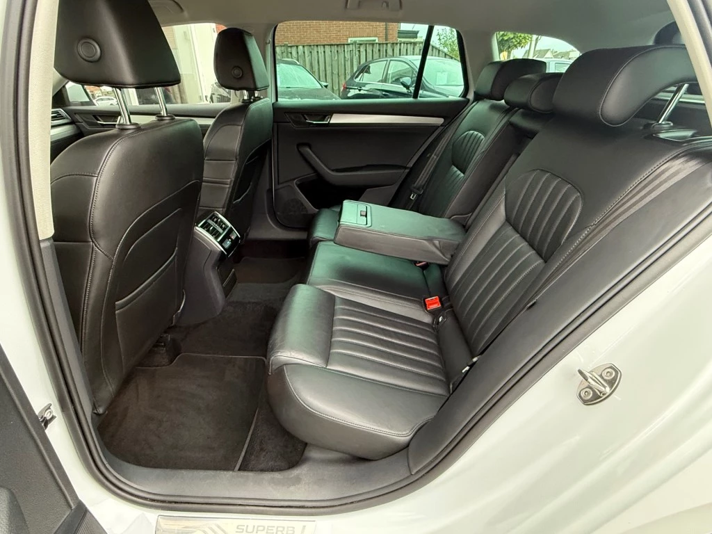 Hoofdafbeelding Škoda Superb