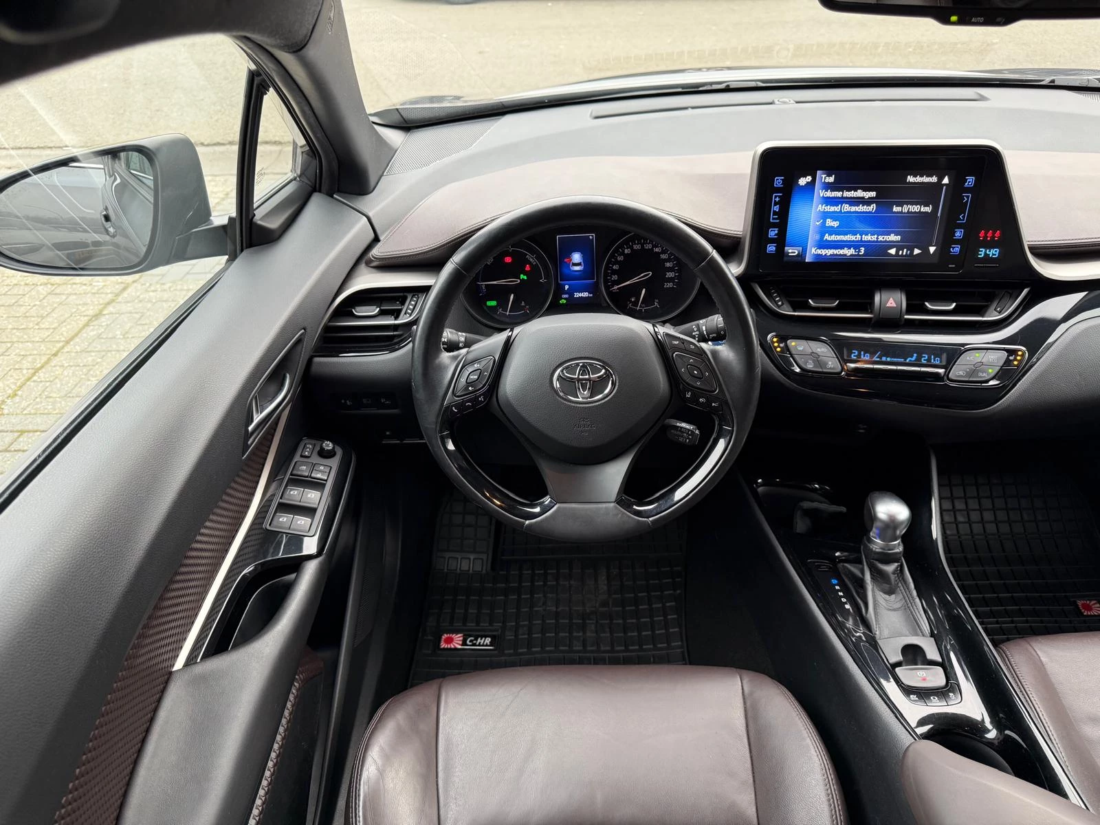 Hoofdafbeelding Toyota C-HR