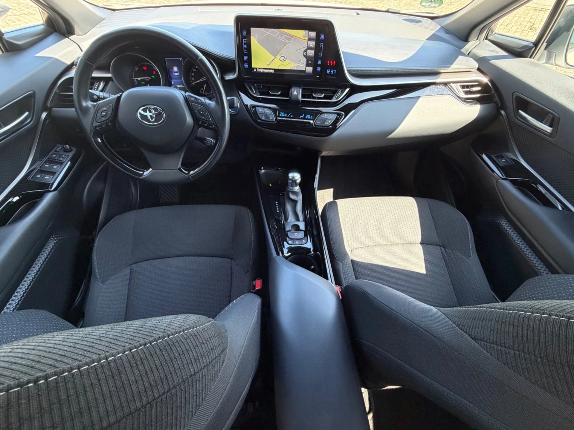 Hoofdafbeelding Toyota C-HR