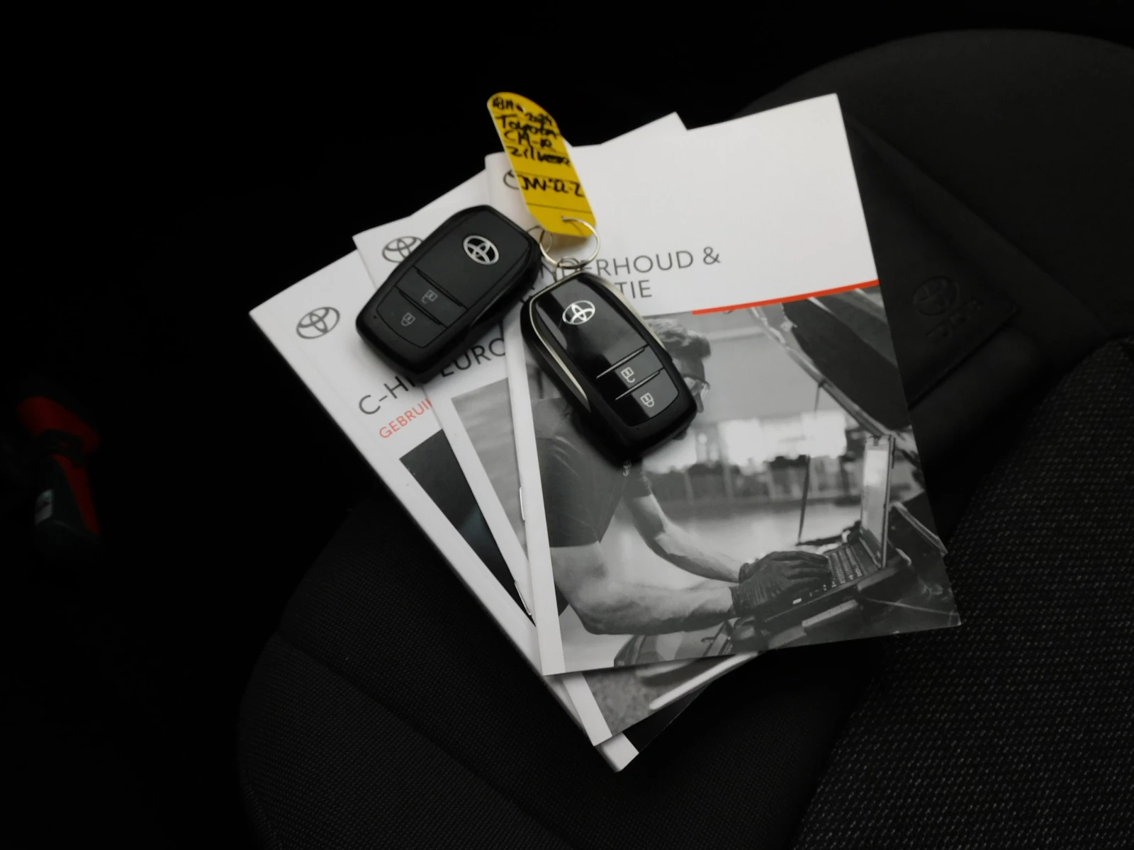 Hoofdafbeelding Toyota C-HR