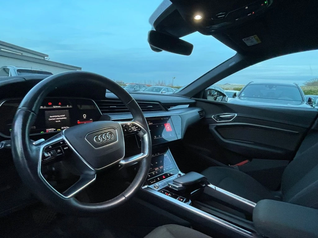 Hoofdafbeelding Audi e-tron