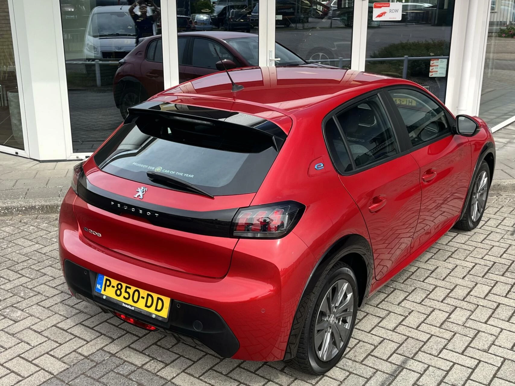Hoofdafbeelding Peugeot e-208