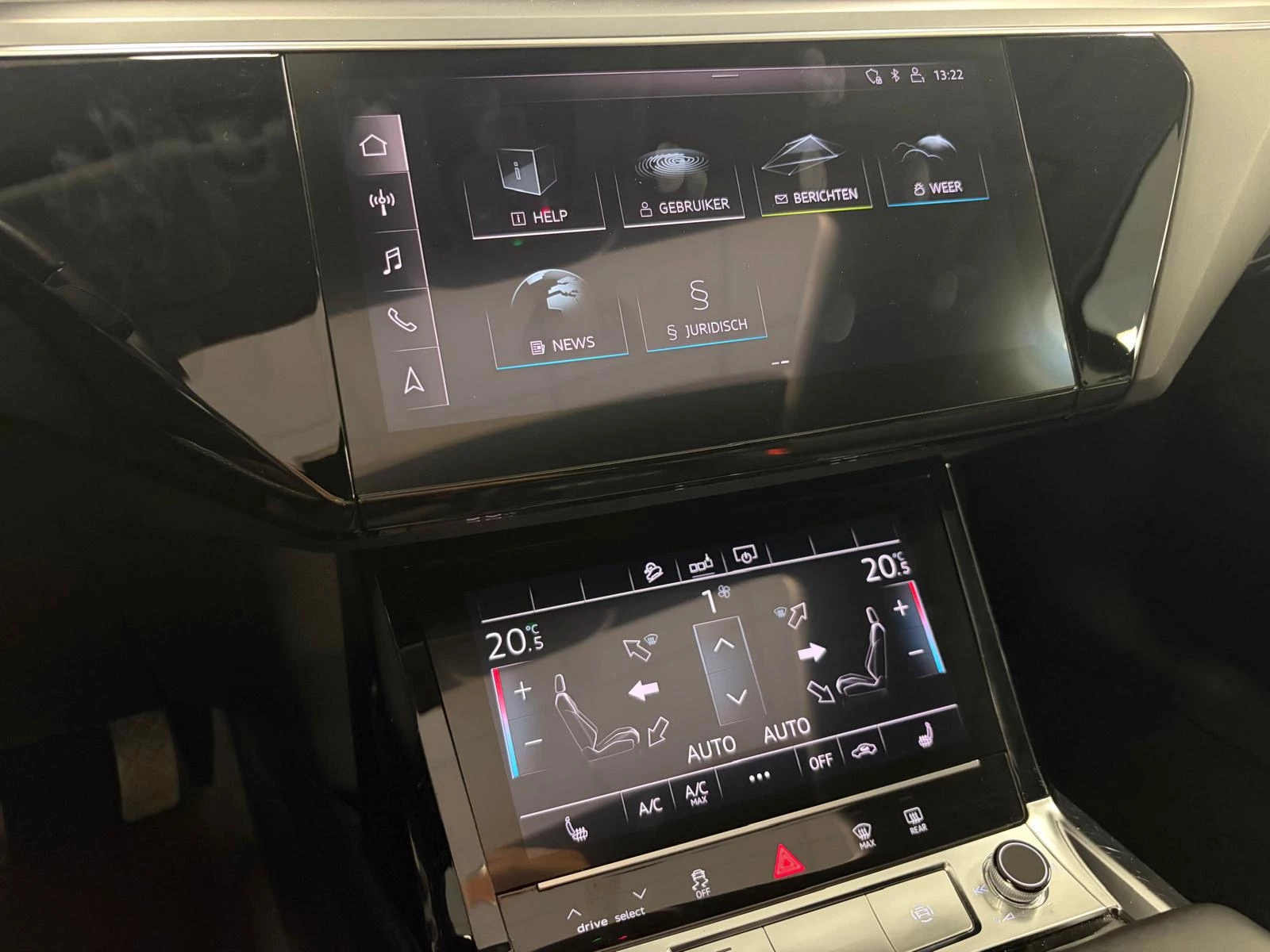 Hoofdafbeelding Audi e-tron
