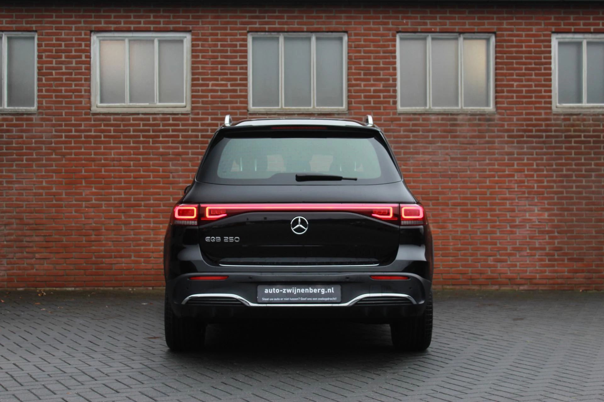 Hoofdafbeelding Mercedes-Benz EQB