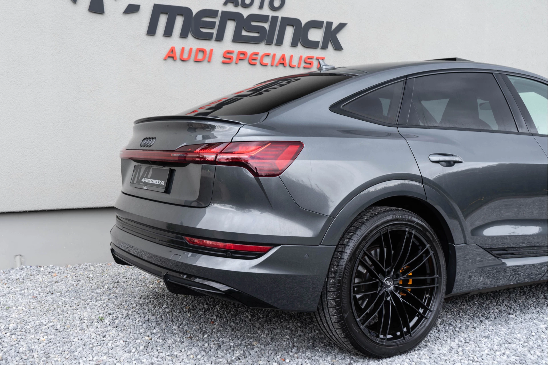 Hoofdafbeelding Audi e-tron