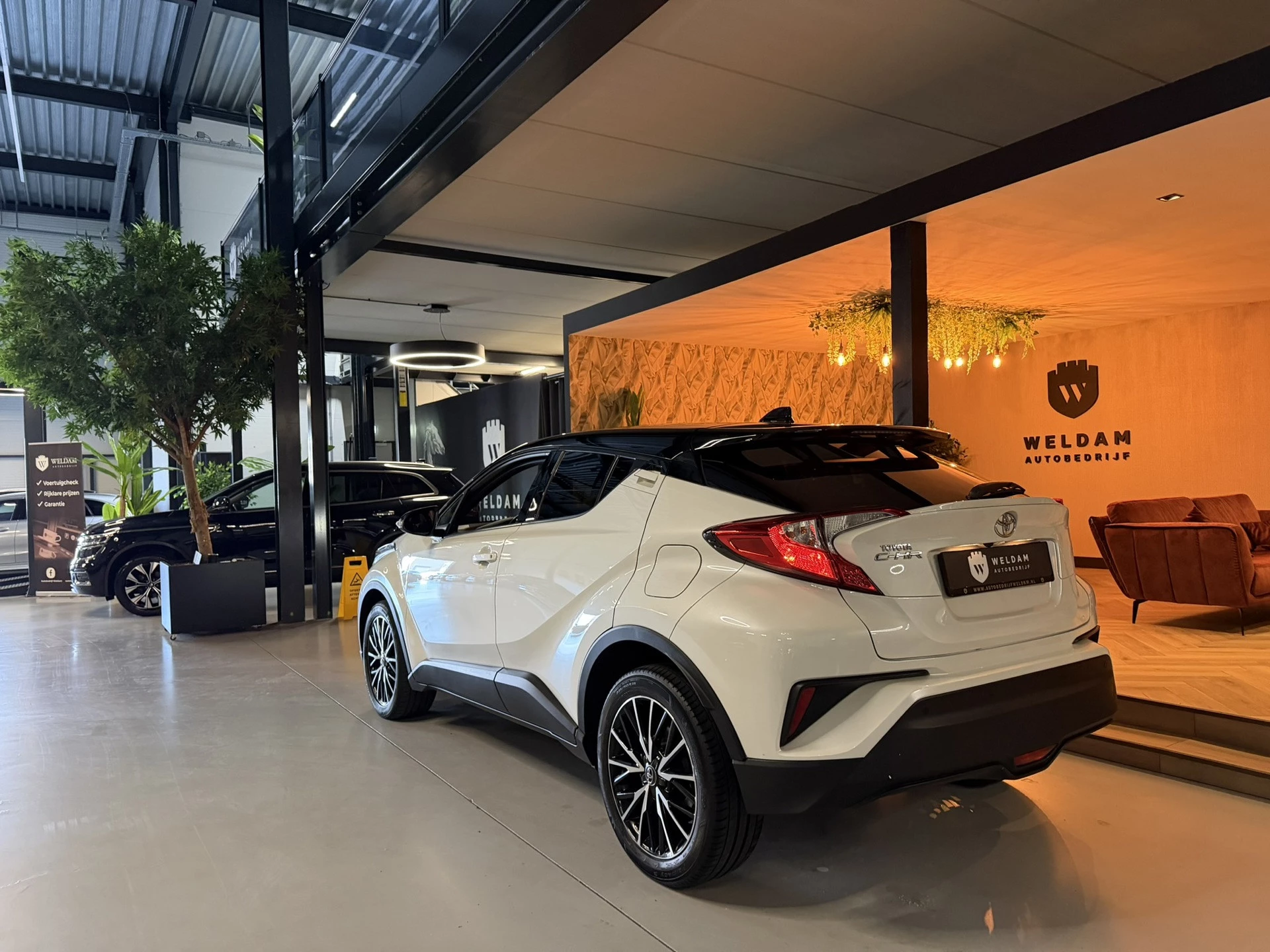 Hoofdafbeelding Toyota C-HR