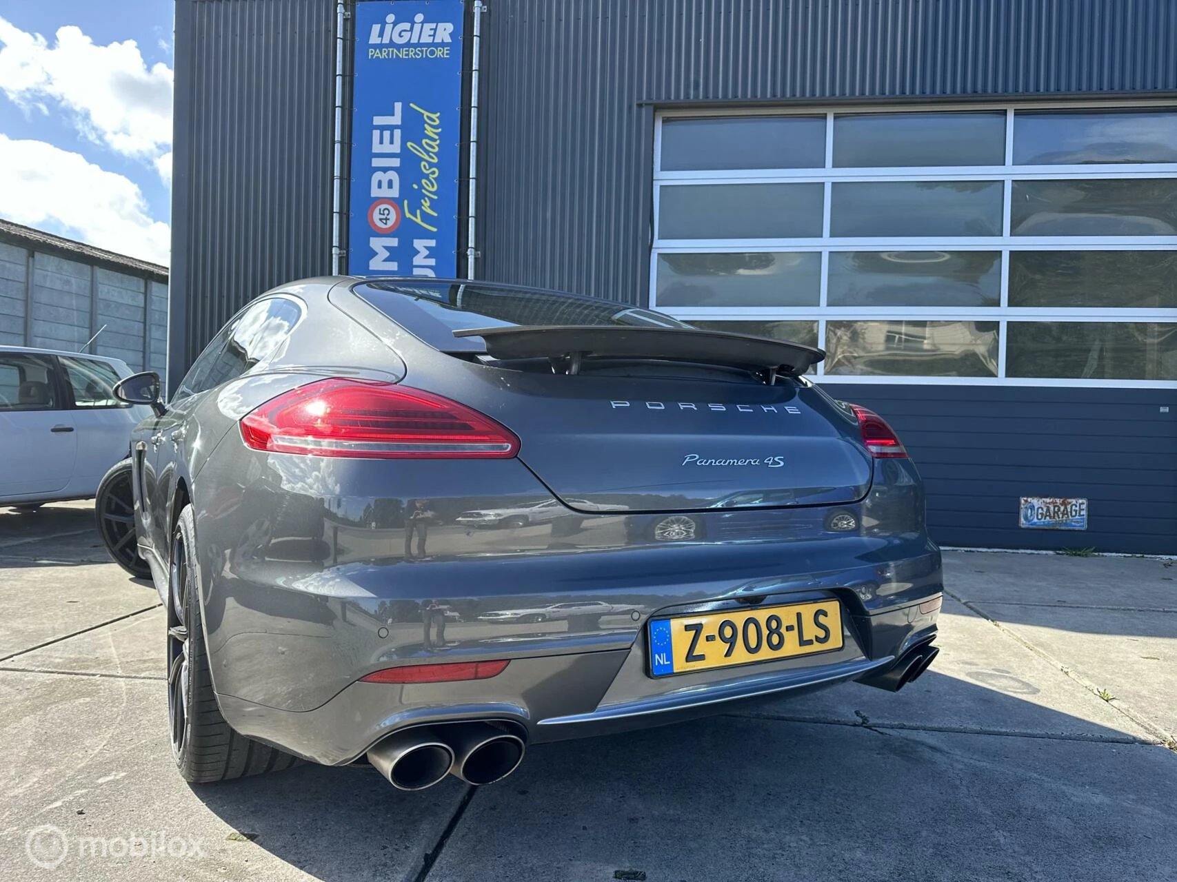 Hoofdafbeelding Porsche Panamera