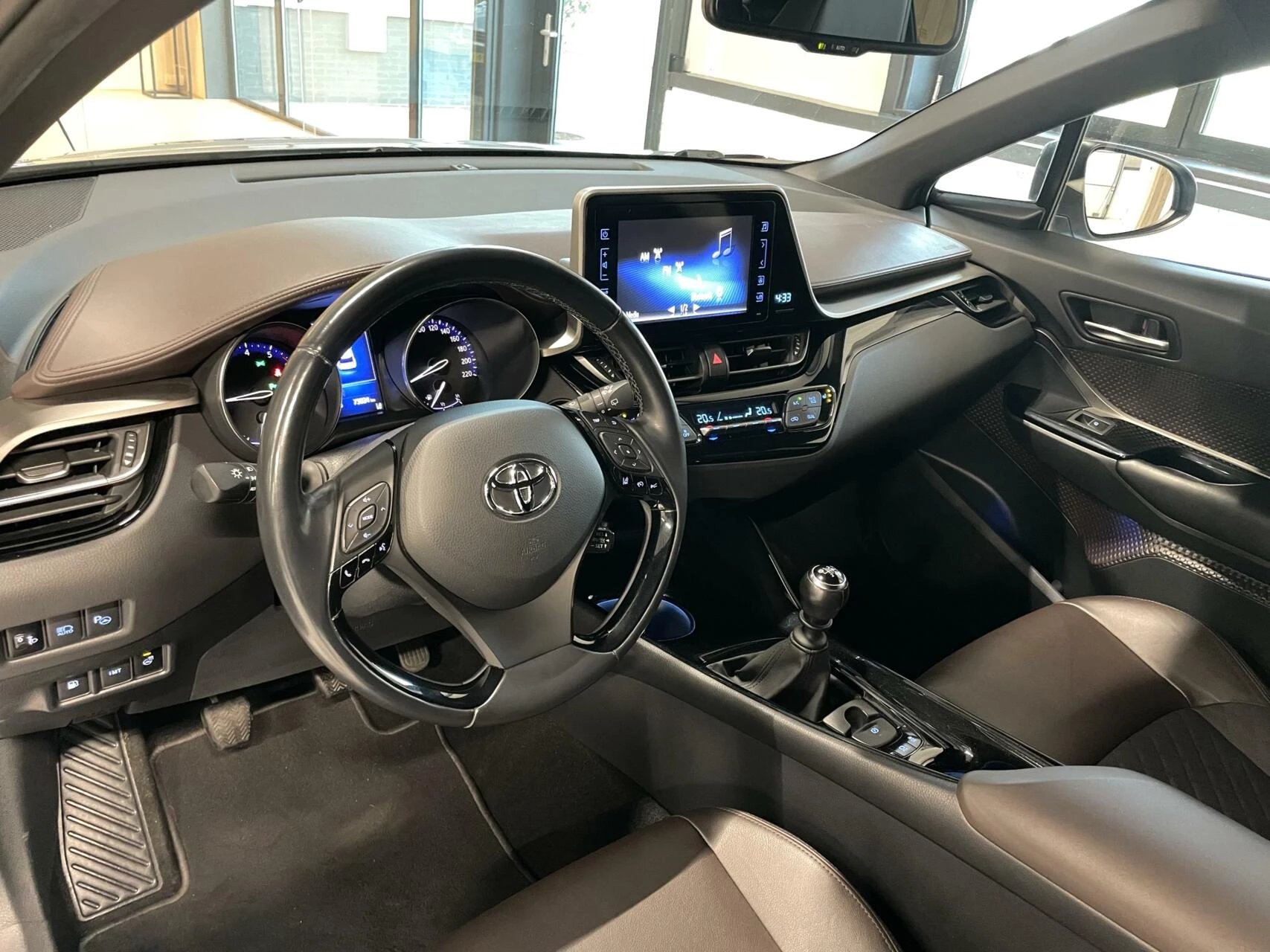 Hoofdafbeelding Toyota C-HR