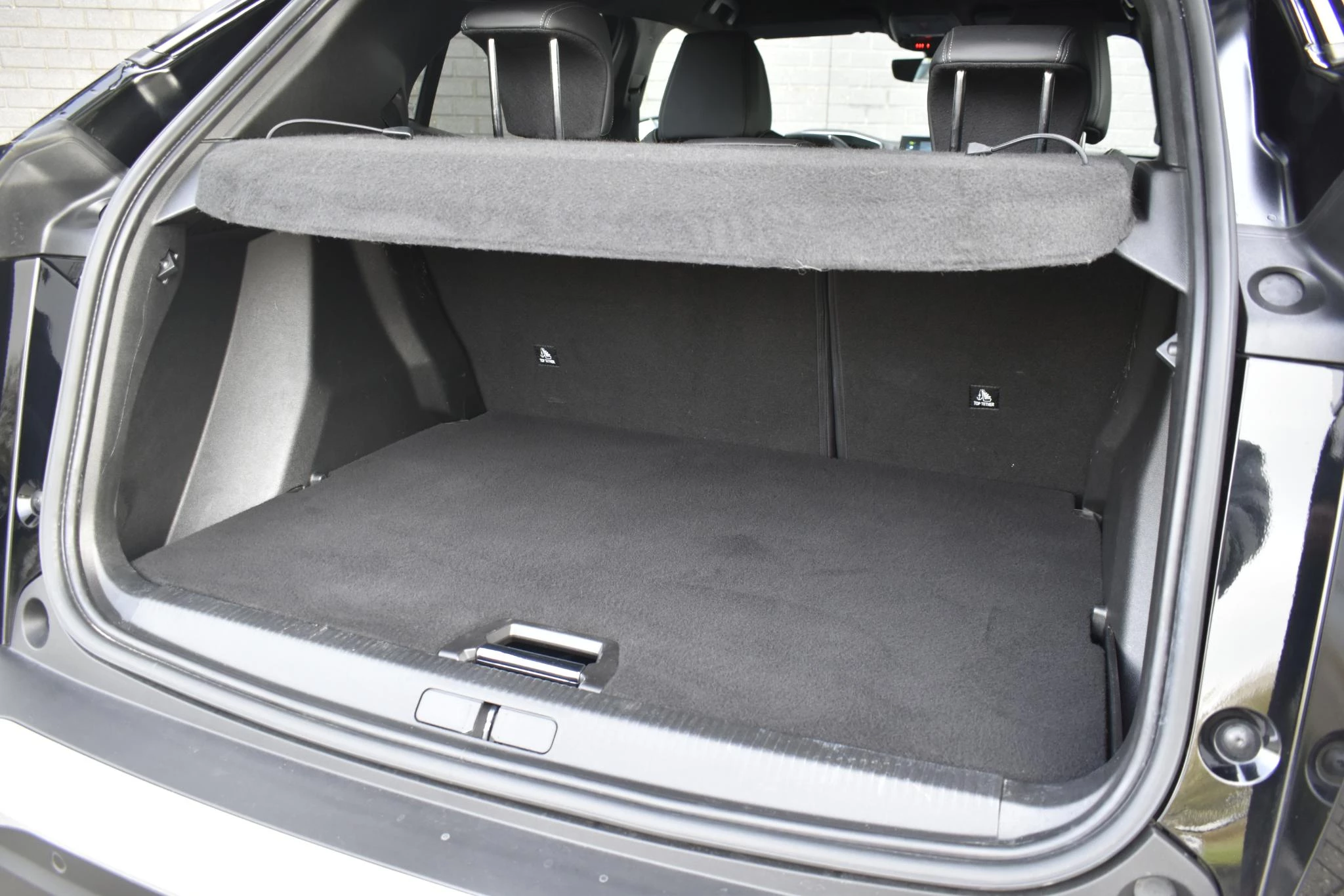 Hoofdafbeelding Peugeot e-2008