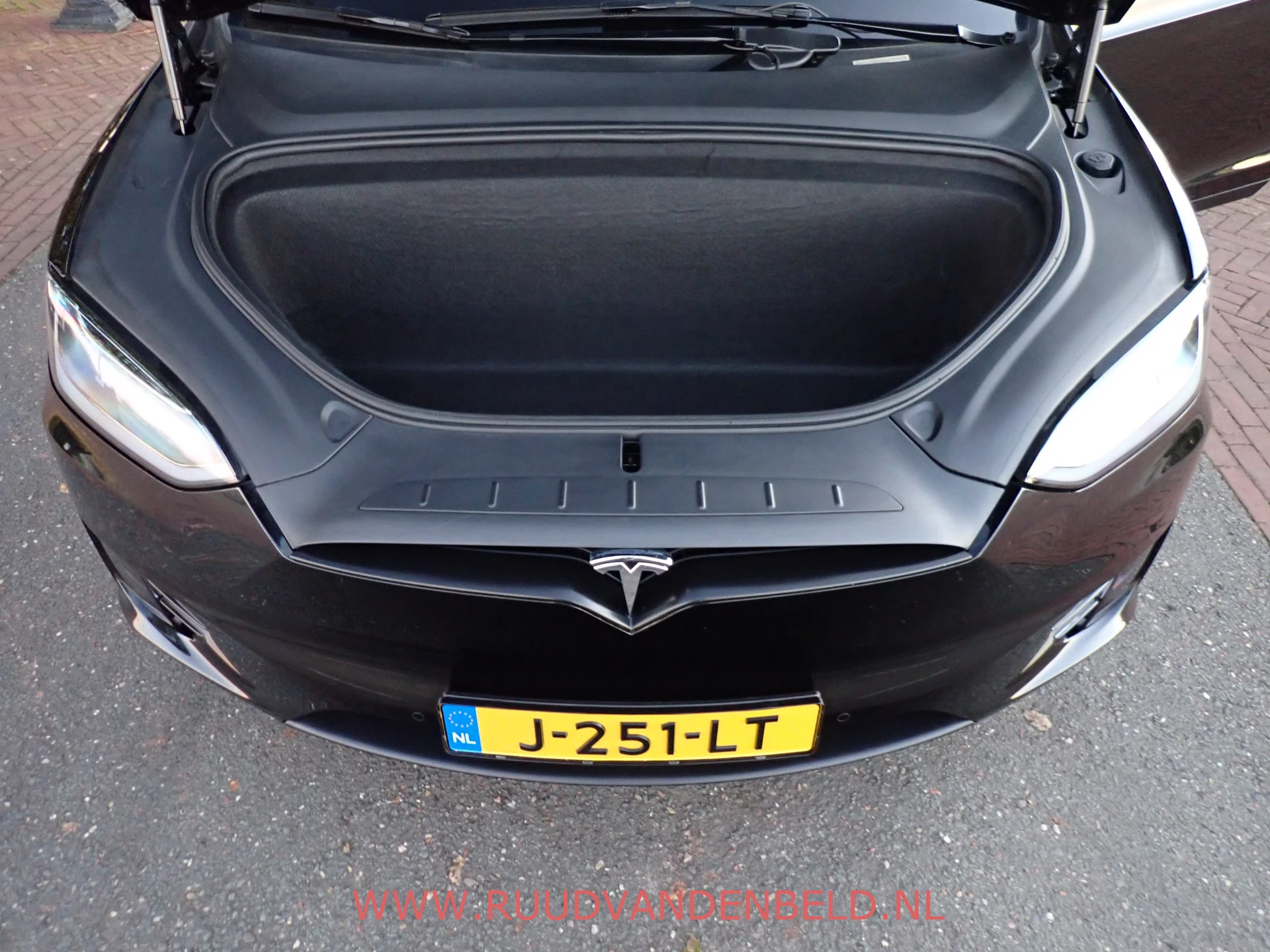 Hoofdafbeelding Tesla Model X