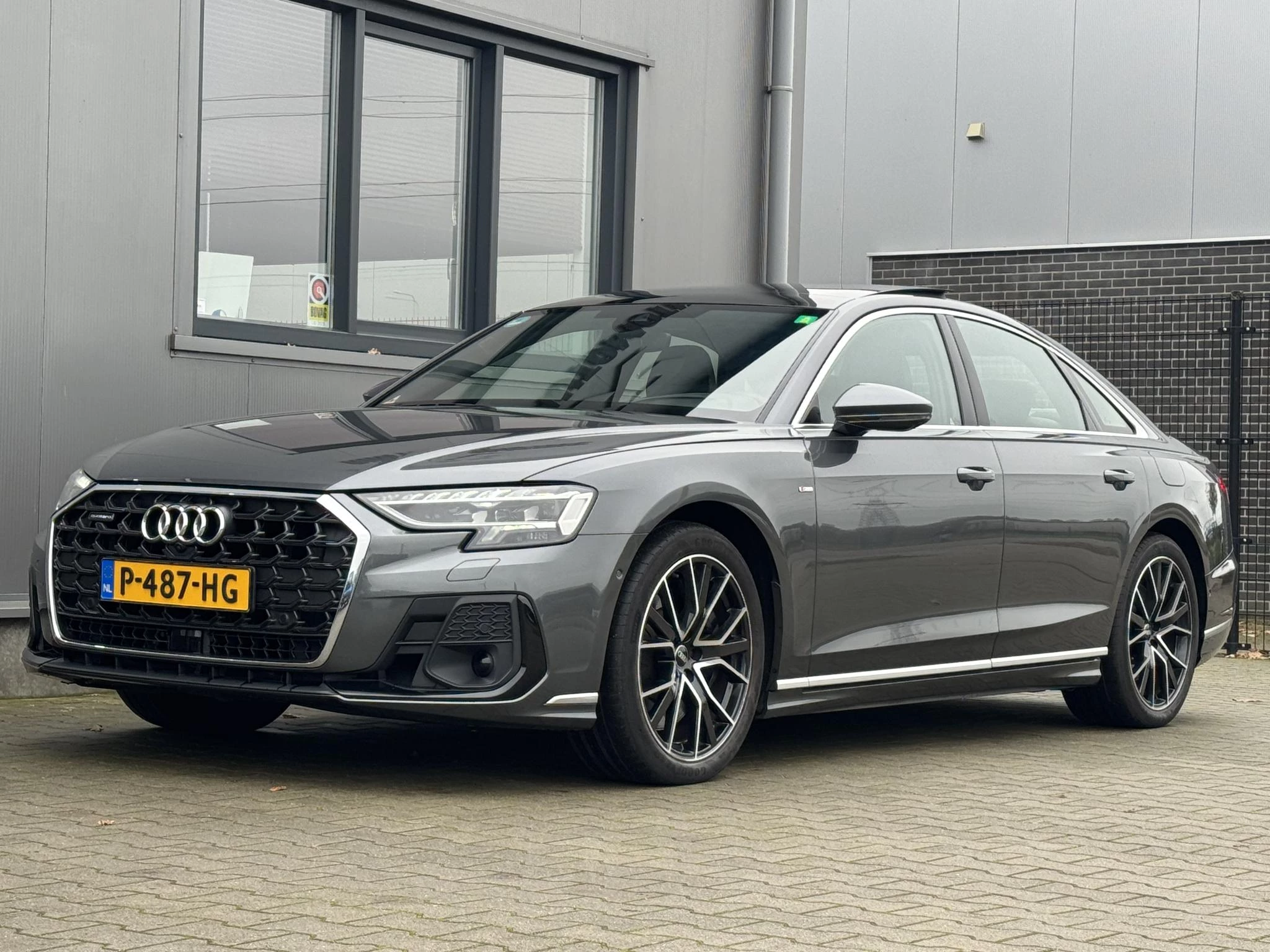 Hoofdafbeelding Audi A8