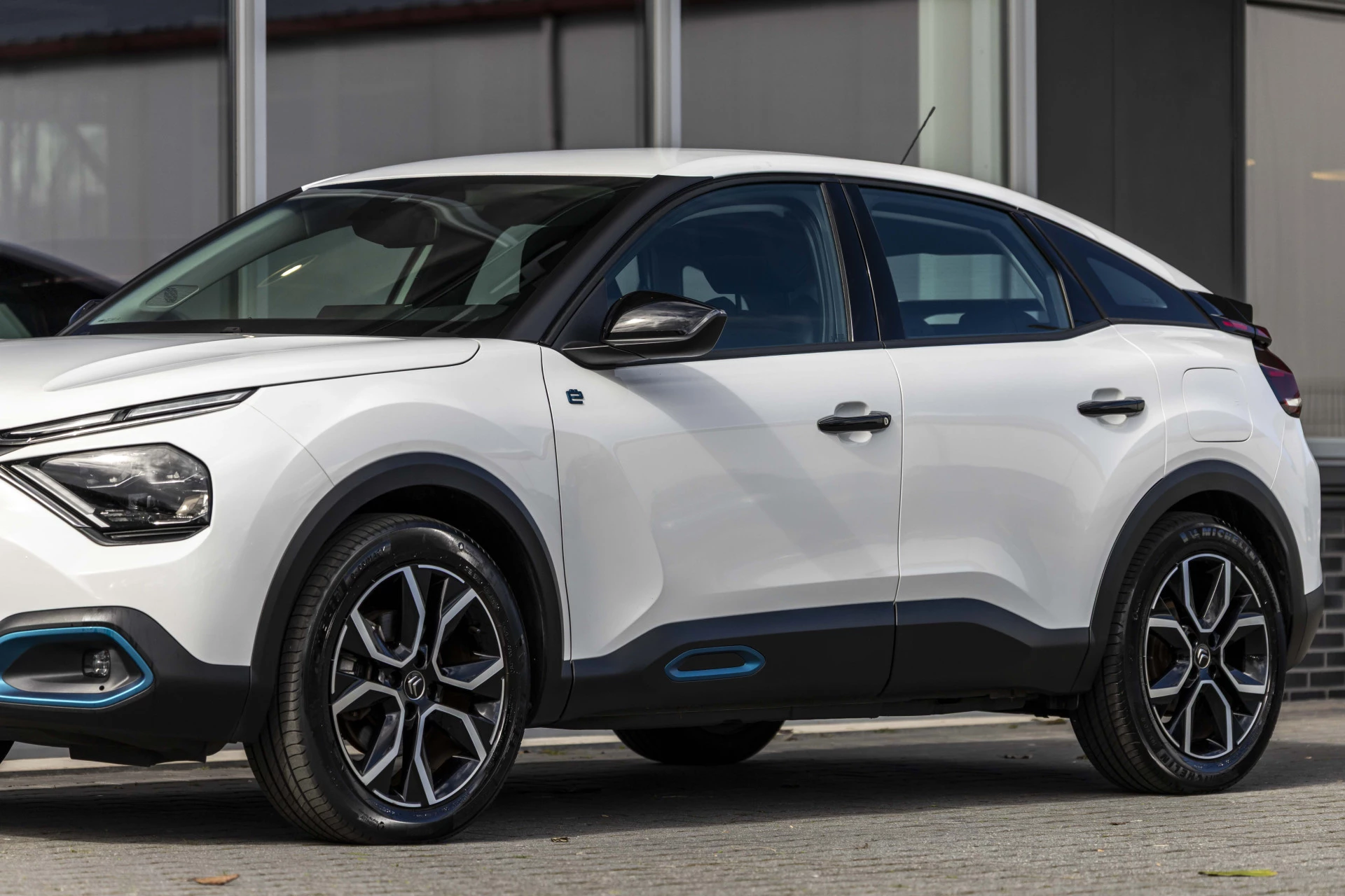 Hoofdafbeelding Citroën ë-C4