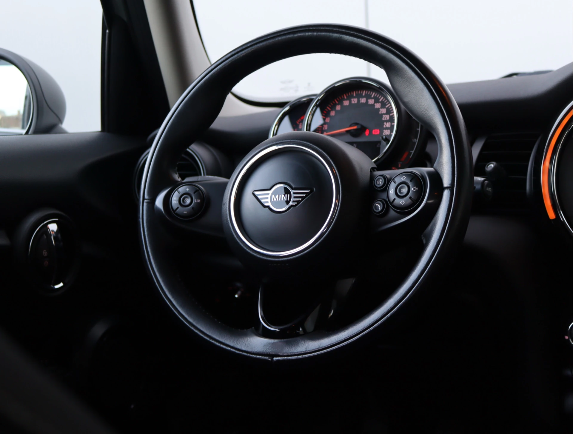 Hoofdafbeelding MINI One